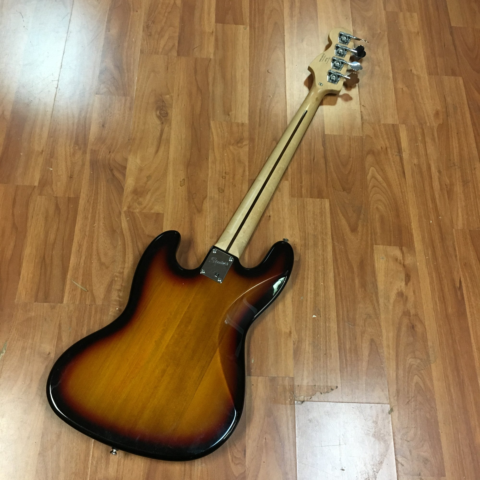 【10439】 Squier Fretless Jazz Bass 10439 Squier Fretless Jazz Bass | eBay