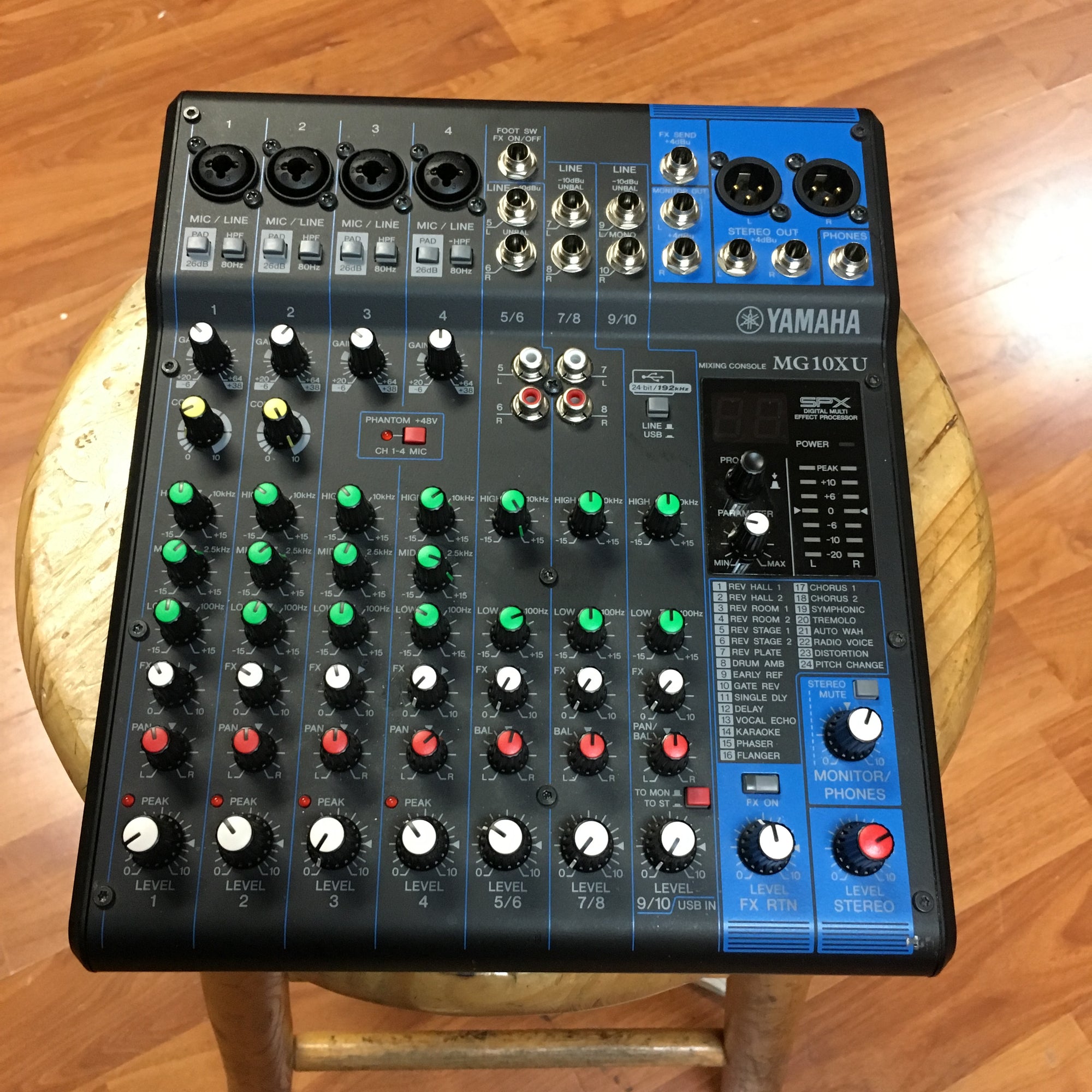 Yamaha MG10XU 10 Channel USB Mixer w/ PS - Evolution Music