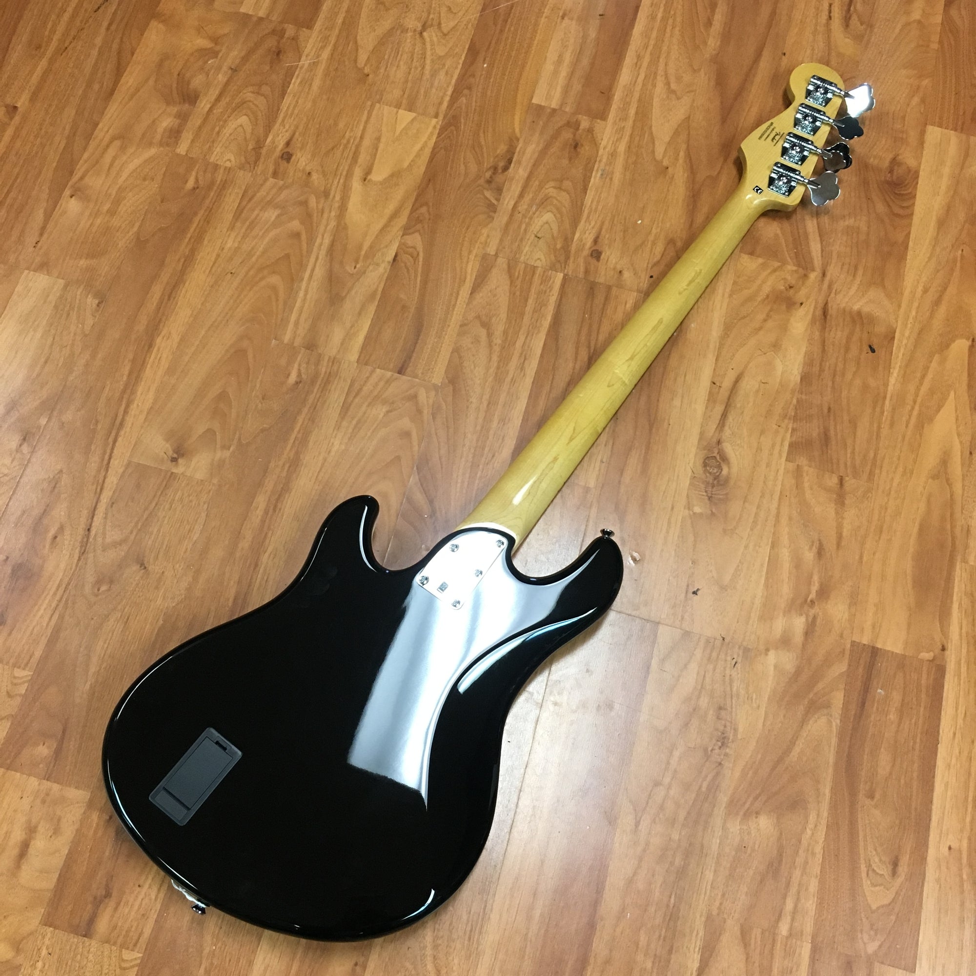 Squier Deluxe Dimension Bass, Black - Evolution Music