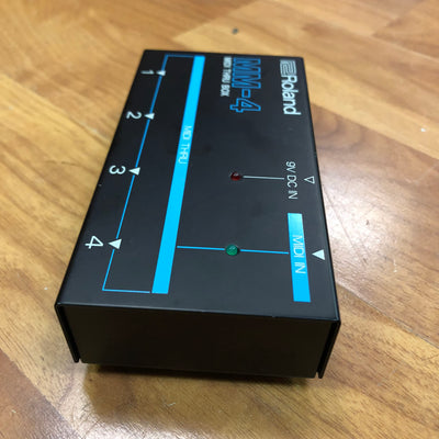Roland MM-4 MIDI Thru Box 1 In 4 Out