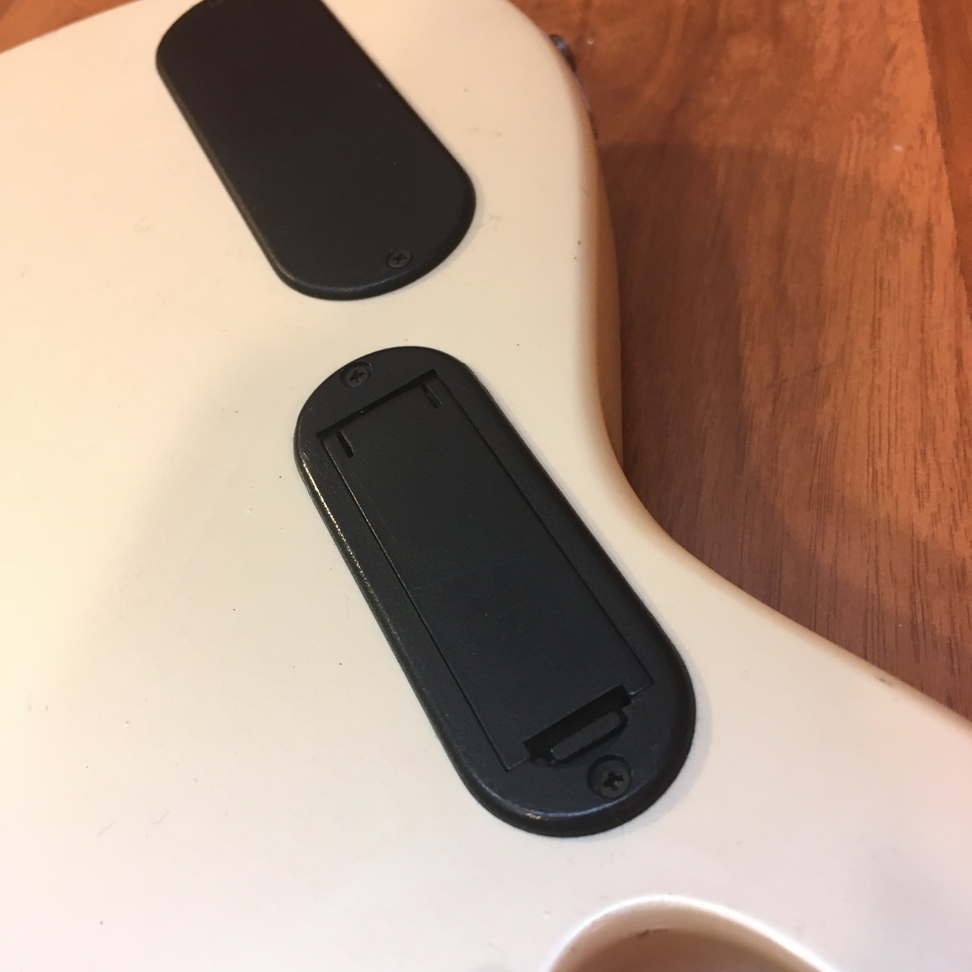 Guitar Body with Speaker