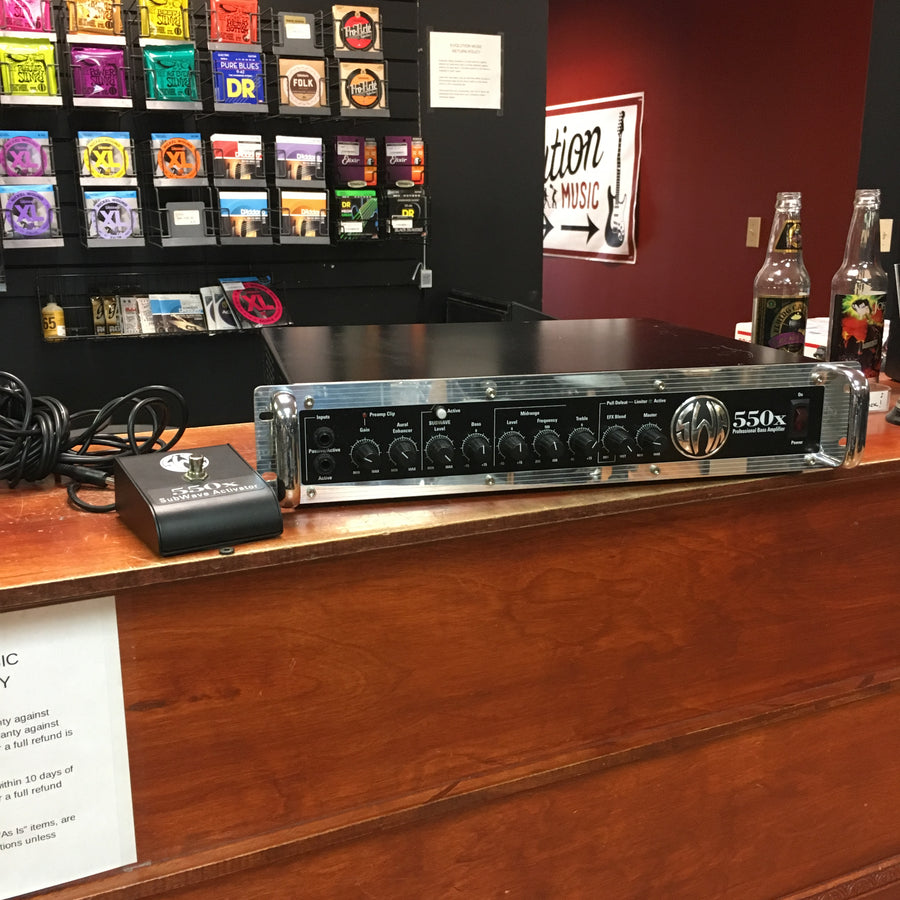 SWR 550X Bass Head w, Footswitch
