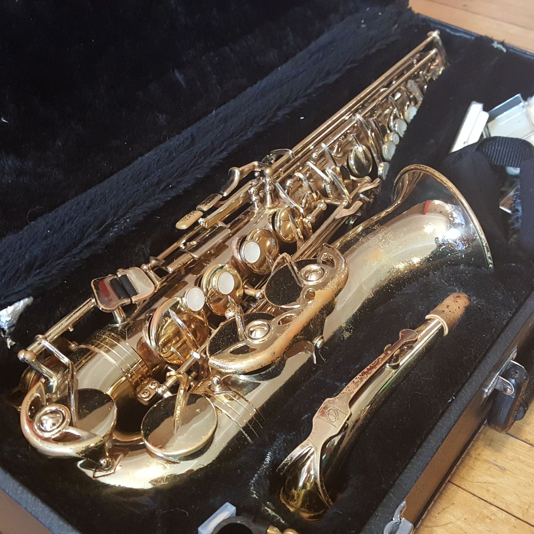 Jupiter Saxophone 767 with case