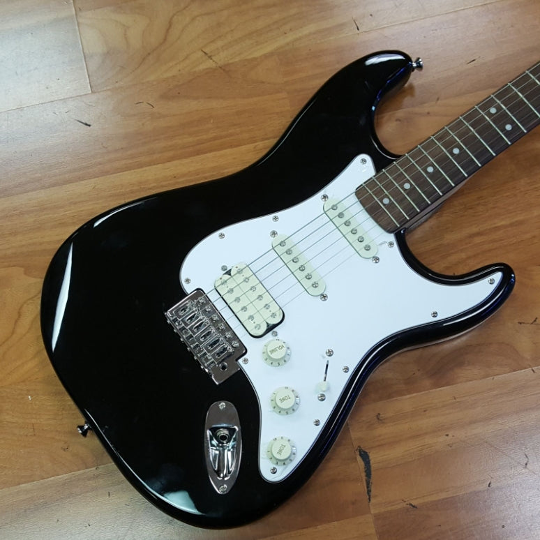 Squier Bullet Strat