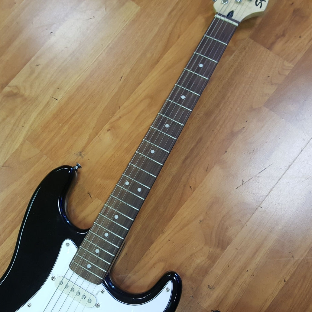 Squier Bullet Strat