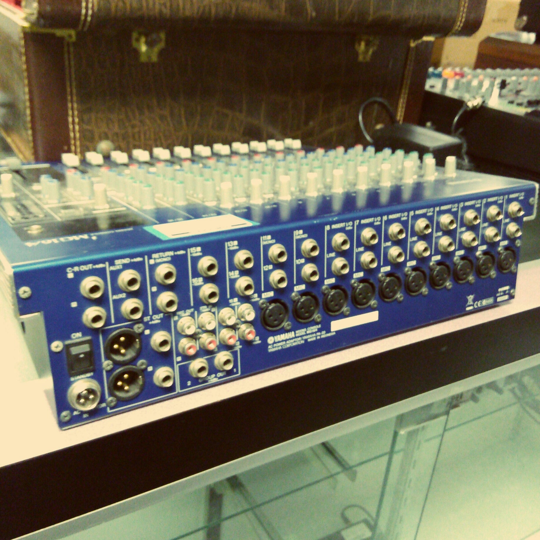 Yamaha MG16/4 16 Channel Mixer (10 XLR Inputs)