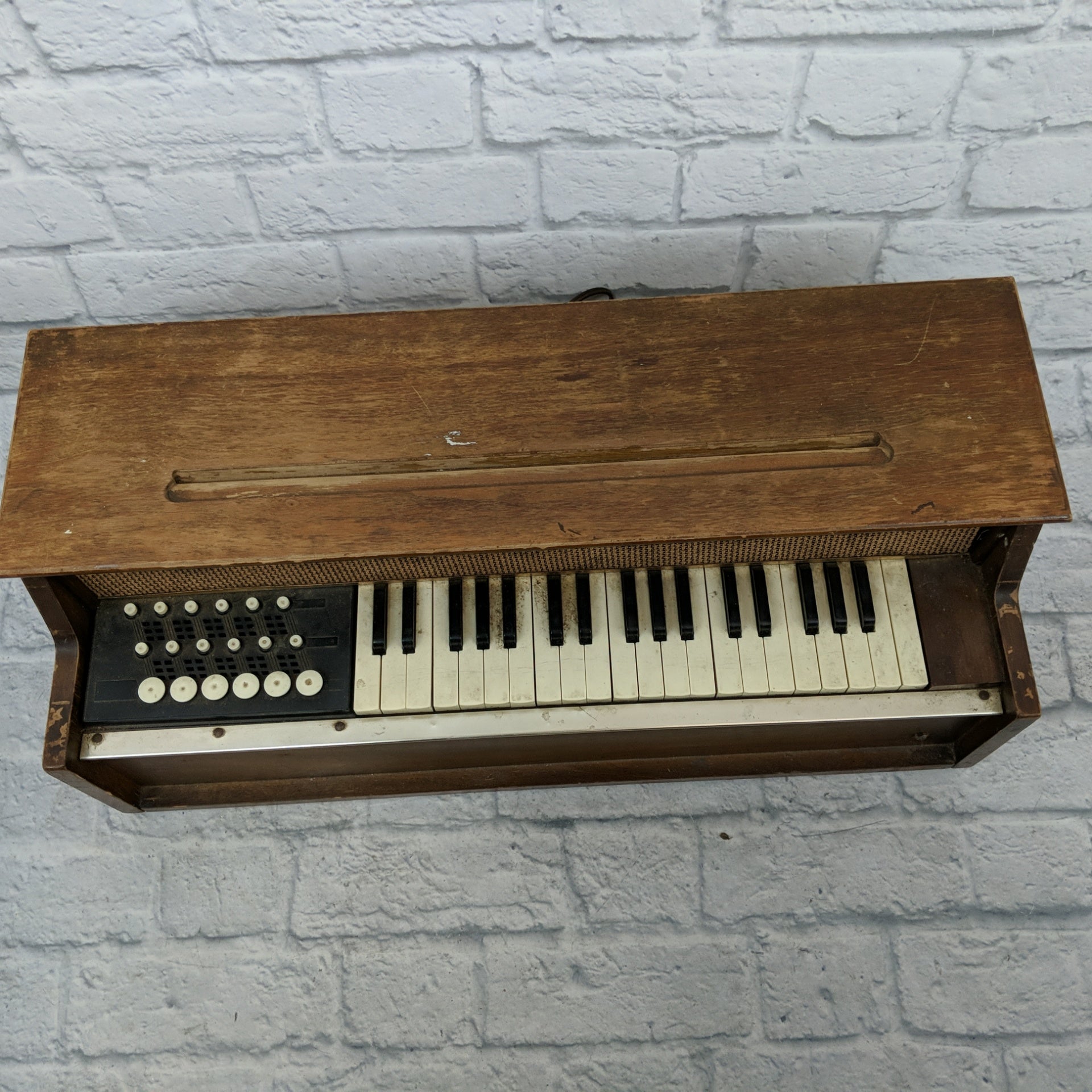 1950s Truetone Electric Chord Table Wind Organ