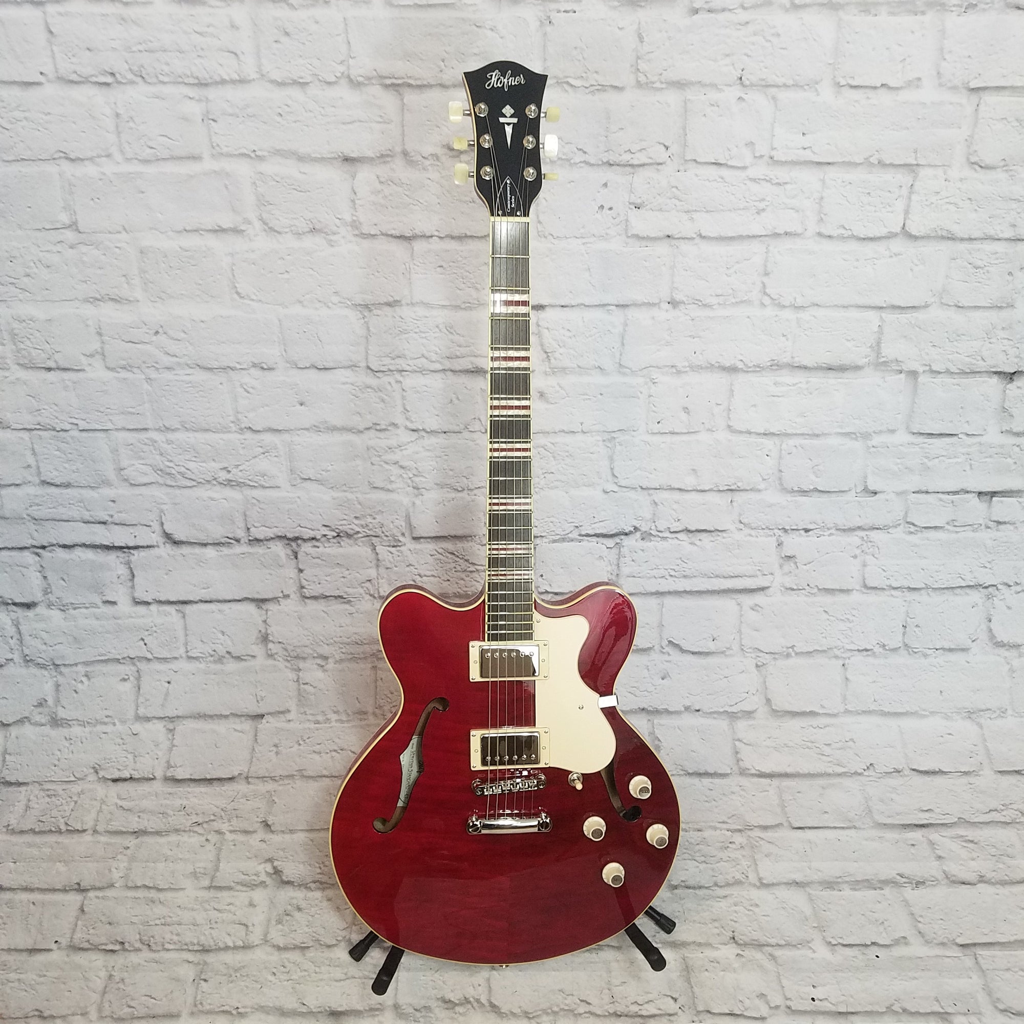 Hofner Contemporary Verythin Semi-Hollow Guitar Transparent Red