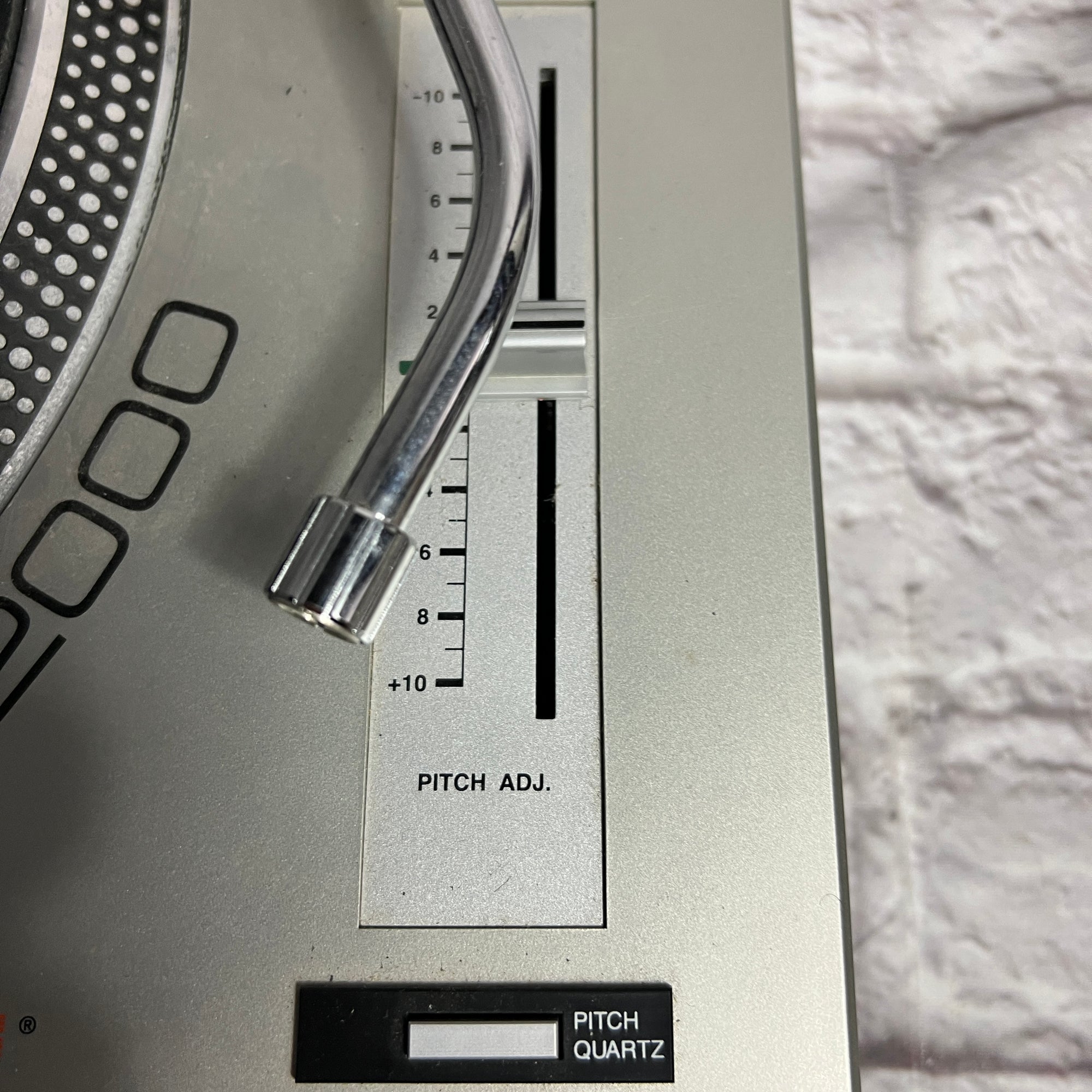 Gemini PT-2000 Direct Drive Turntable