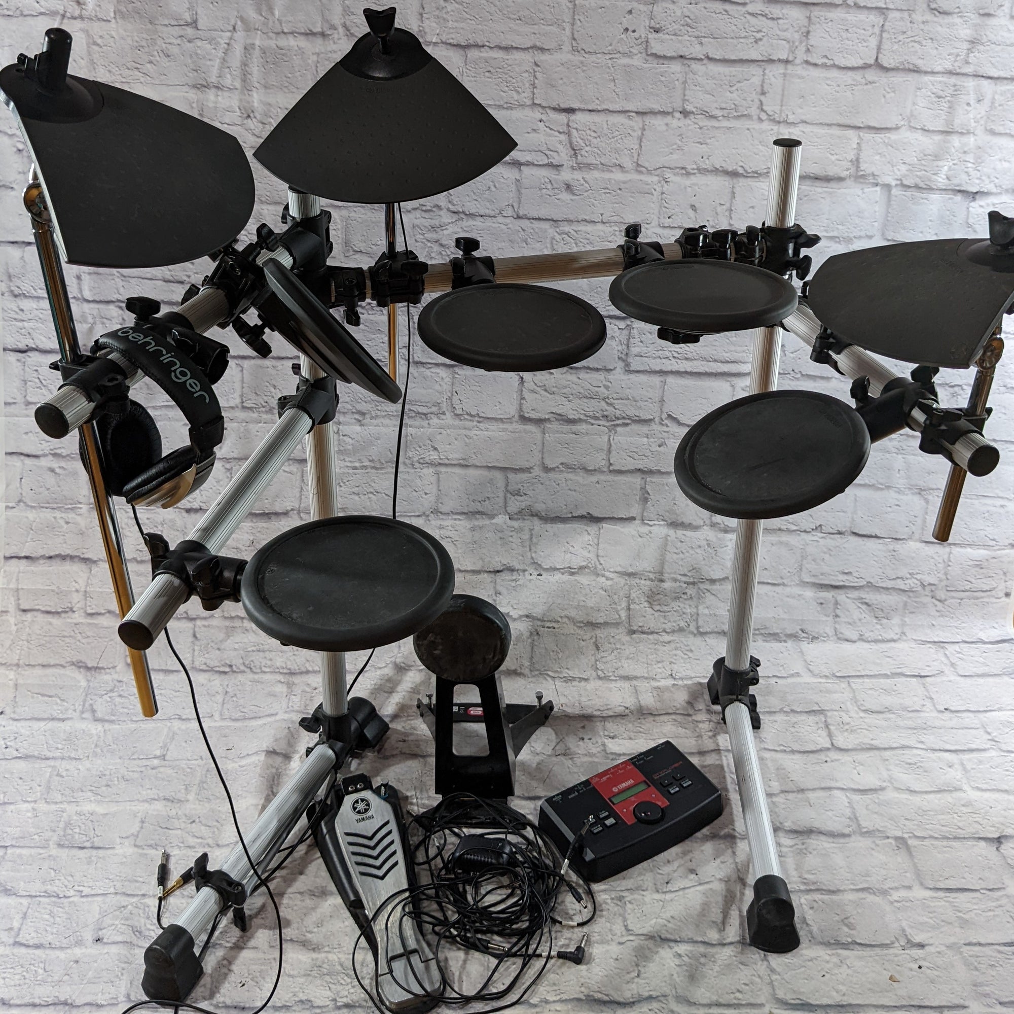 Yamaha DTXplorer Electric Drum Kit - 5 drum pads, 3 cymbal pads