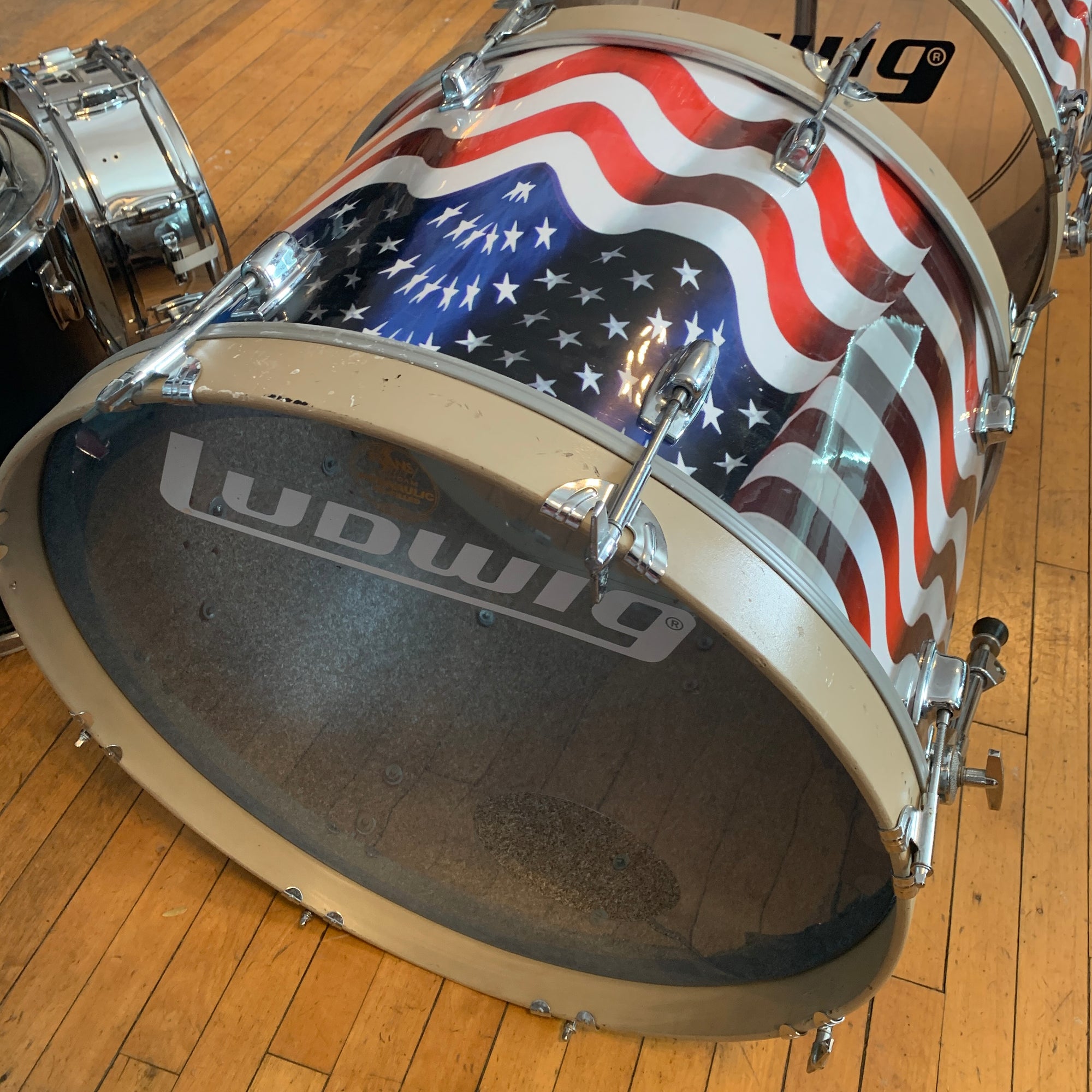 Ludwig 80s Rocker 24 x 16 Bass Drum
