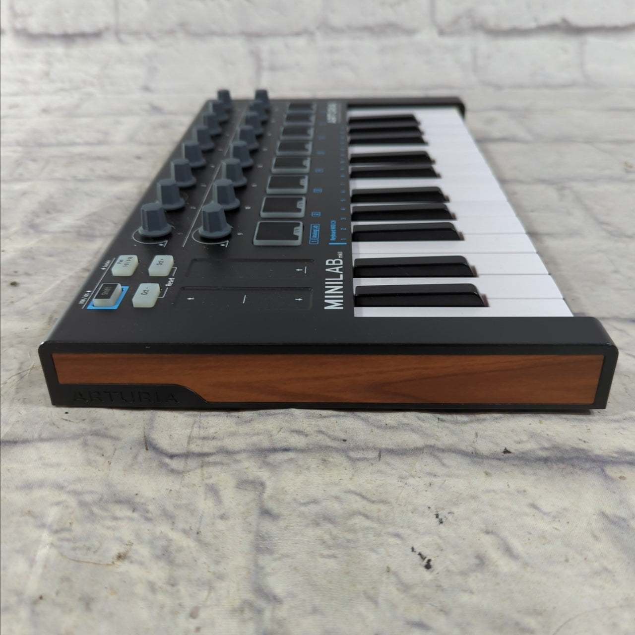 Arturia MiniLab MKII Midi Controller