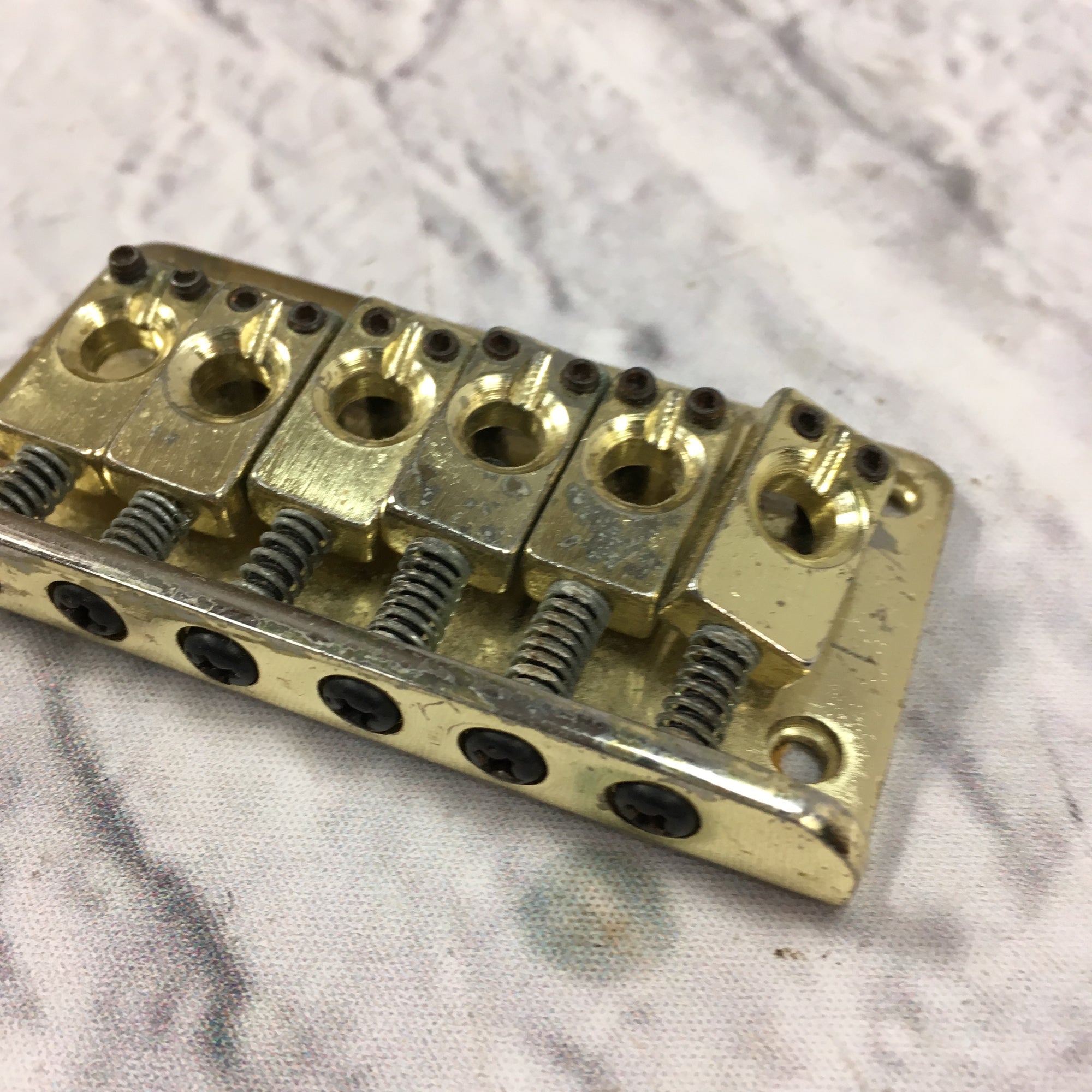 Unknown 6 String Electric Guitar Bridge