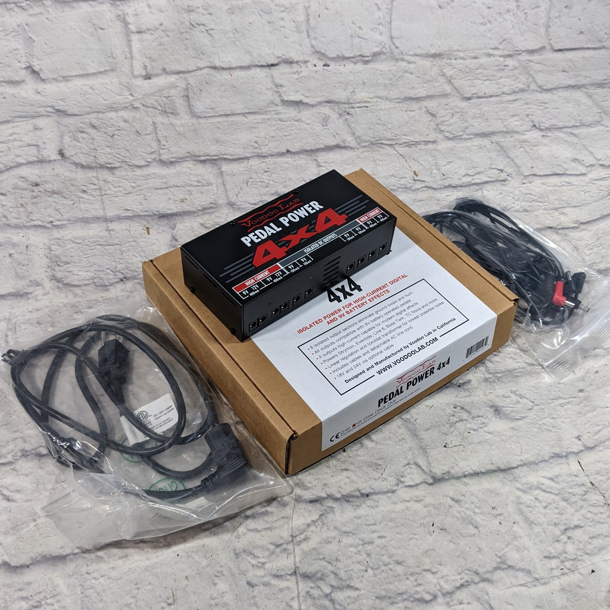pedal power 4x4 Voodoo Lab Pedal Power 4x4 Power Supply