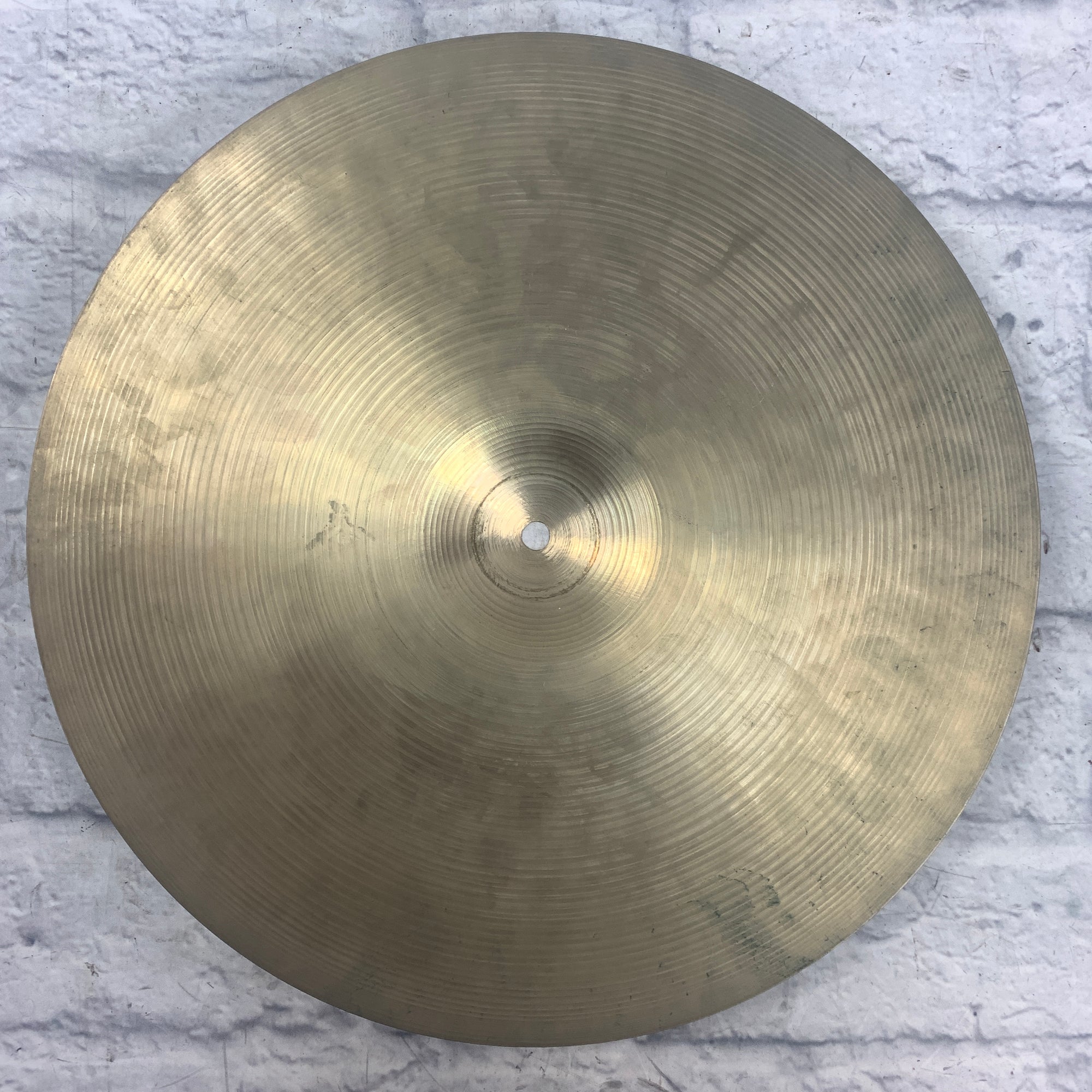 Vintage Zildjian 16 Crash Cymbal 900g