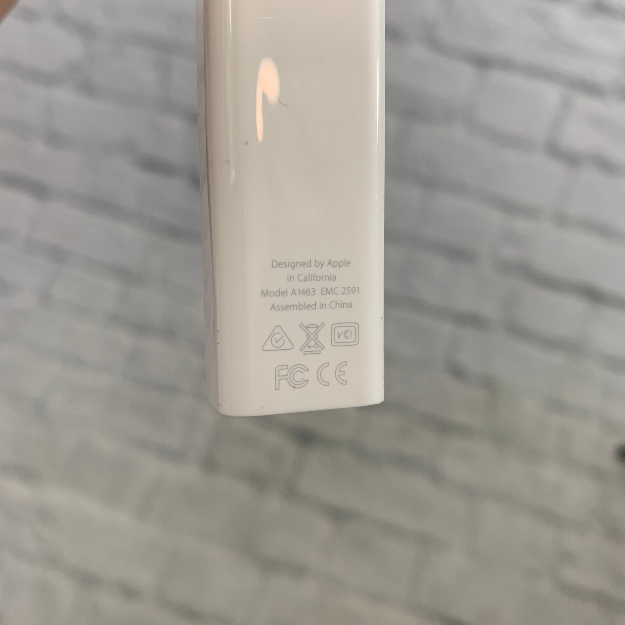 Apple Lightning to FireWire Adapter