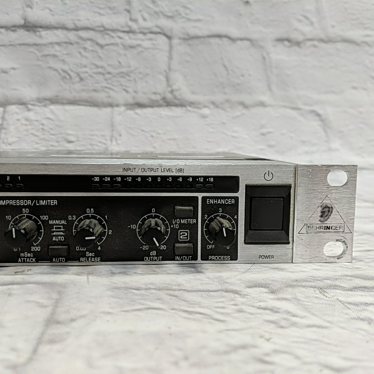 Behringer Autocom Pro Rack Unit