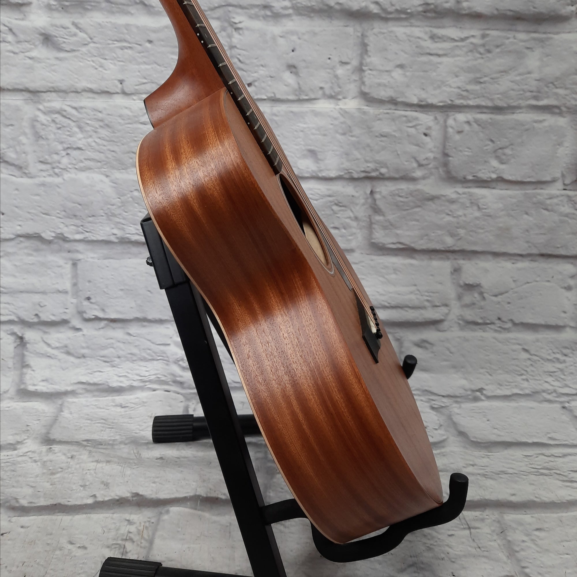 Taylor GS-Mini Acoustic Guitar W/Hard Padded Case