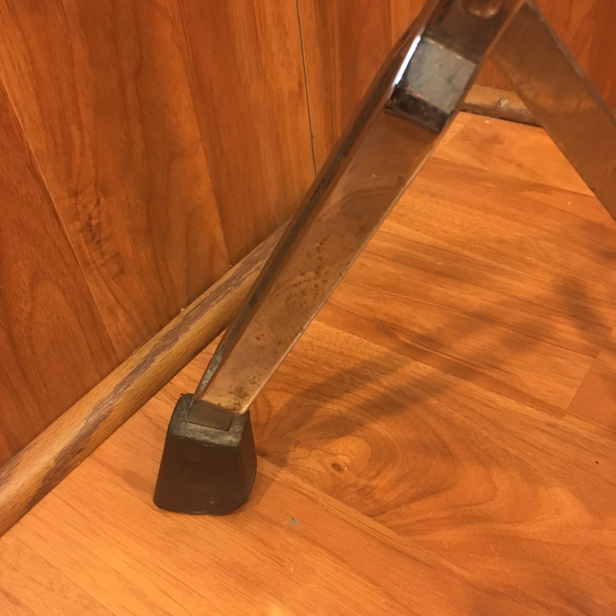 Ludwig Straight Cymbal Stand (missing leg nut)