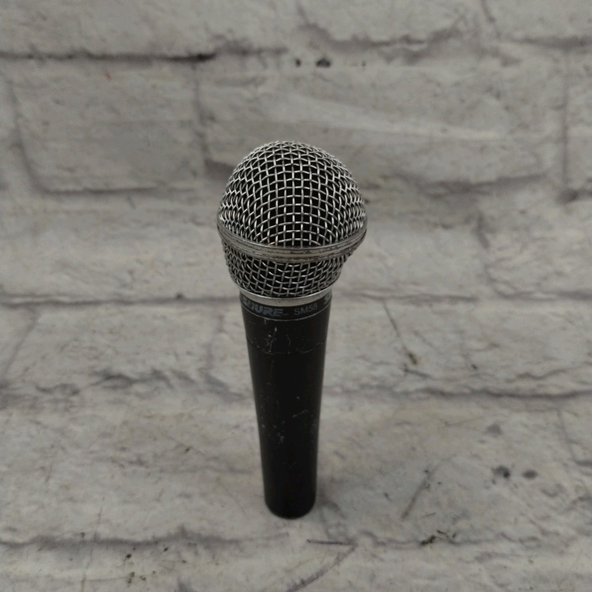 Shure SM58 Dynamic Microphone
