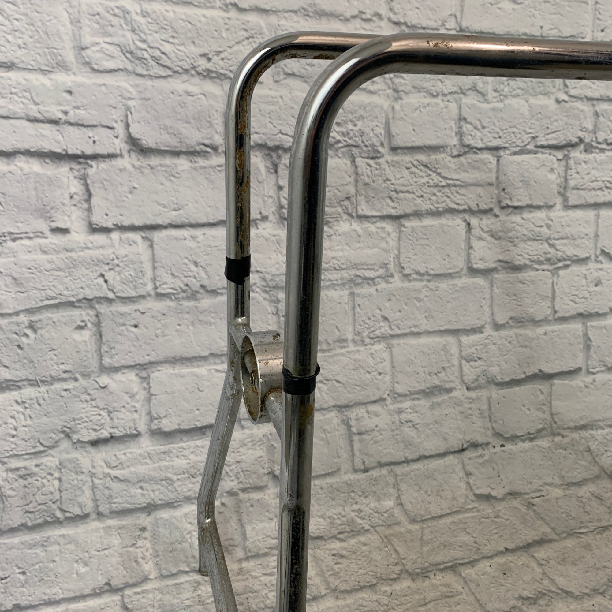 Unknown Chrome Keyboard Stand