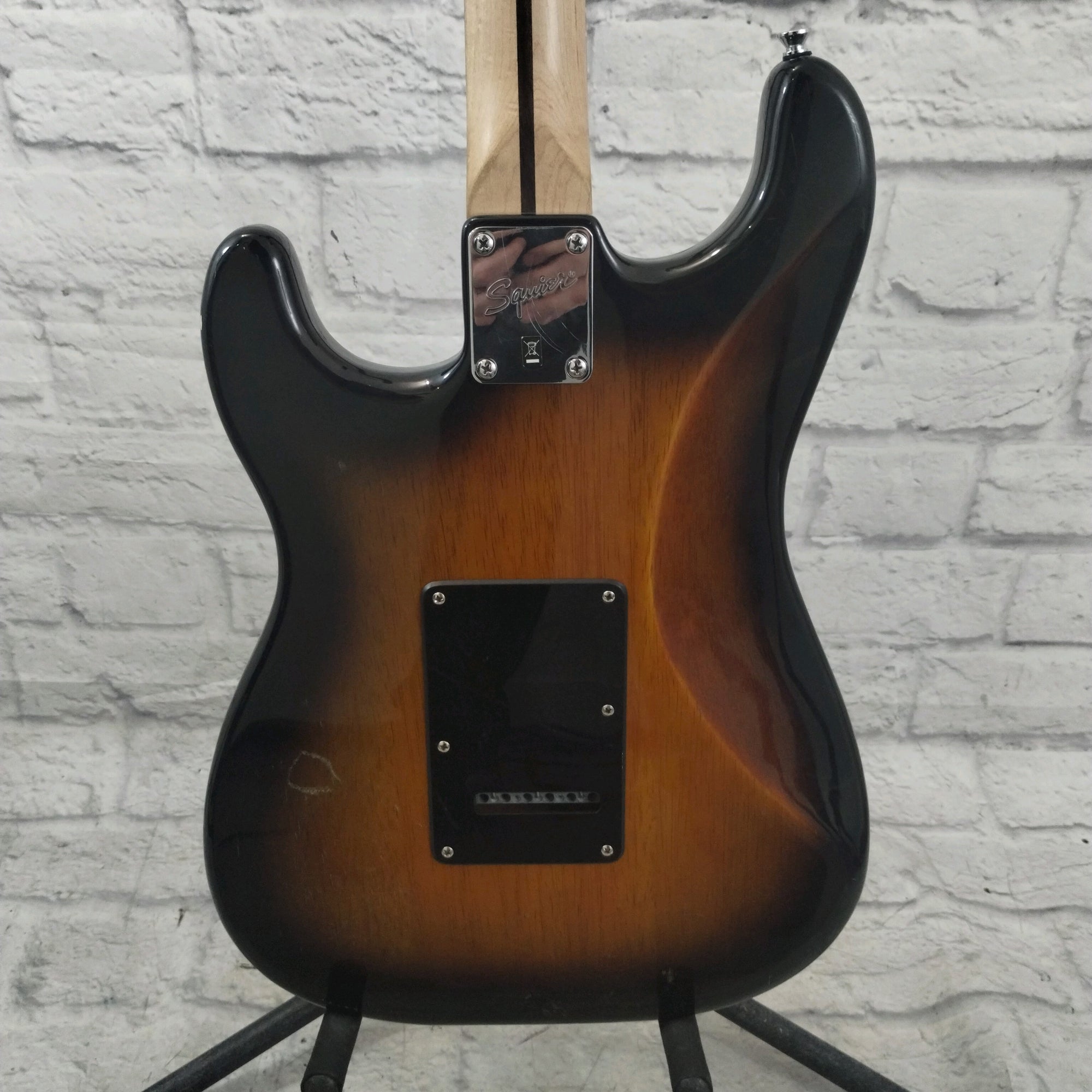 squier standard stratocaster sunburst