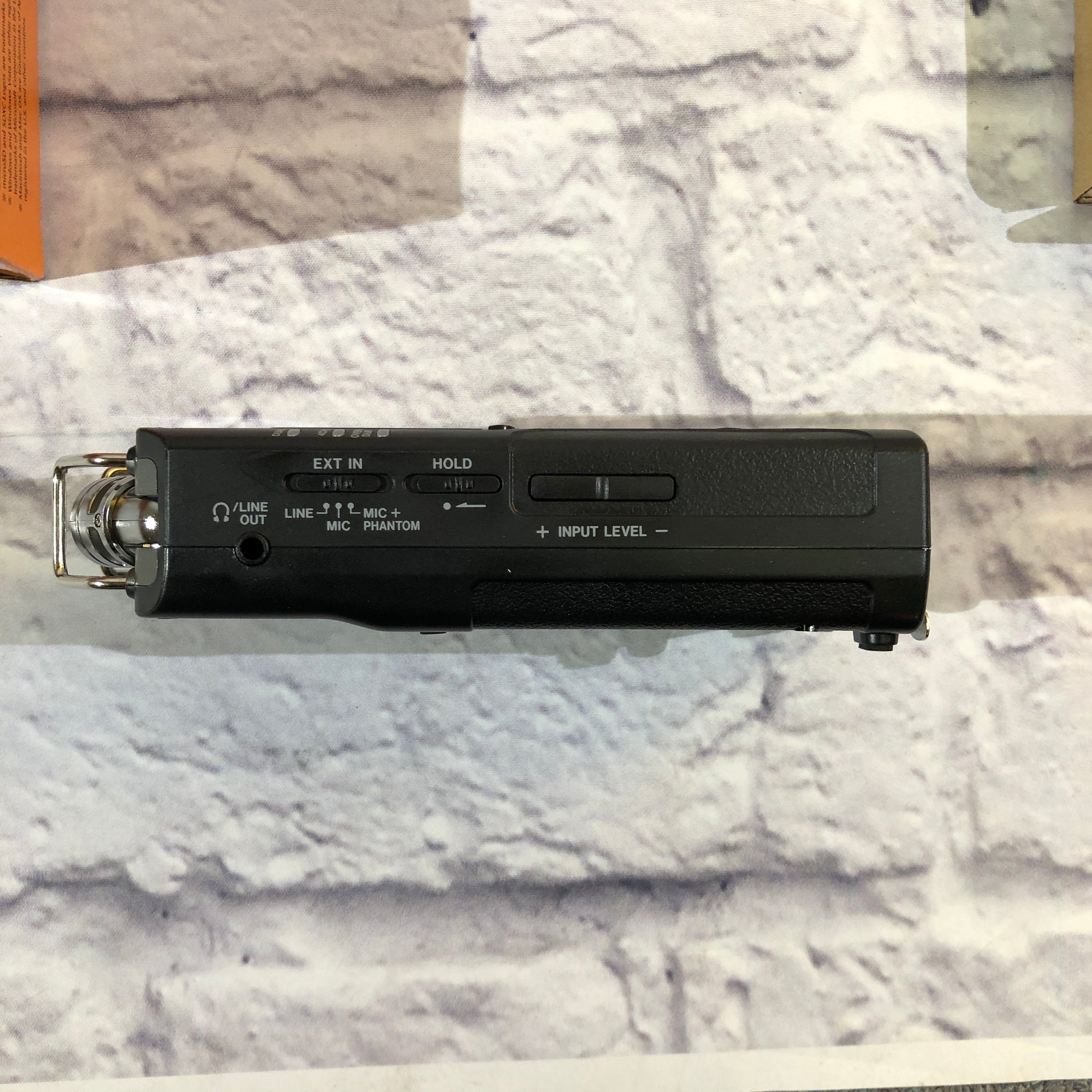 Tascam DR-40 Digital PCM Field Recorder