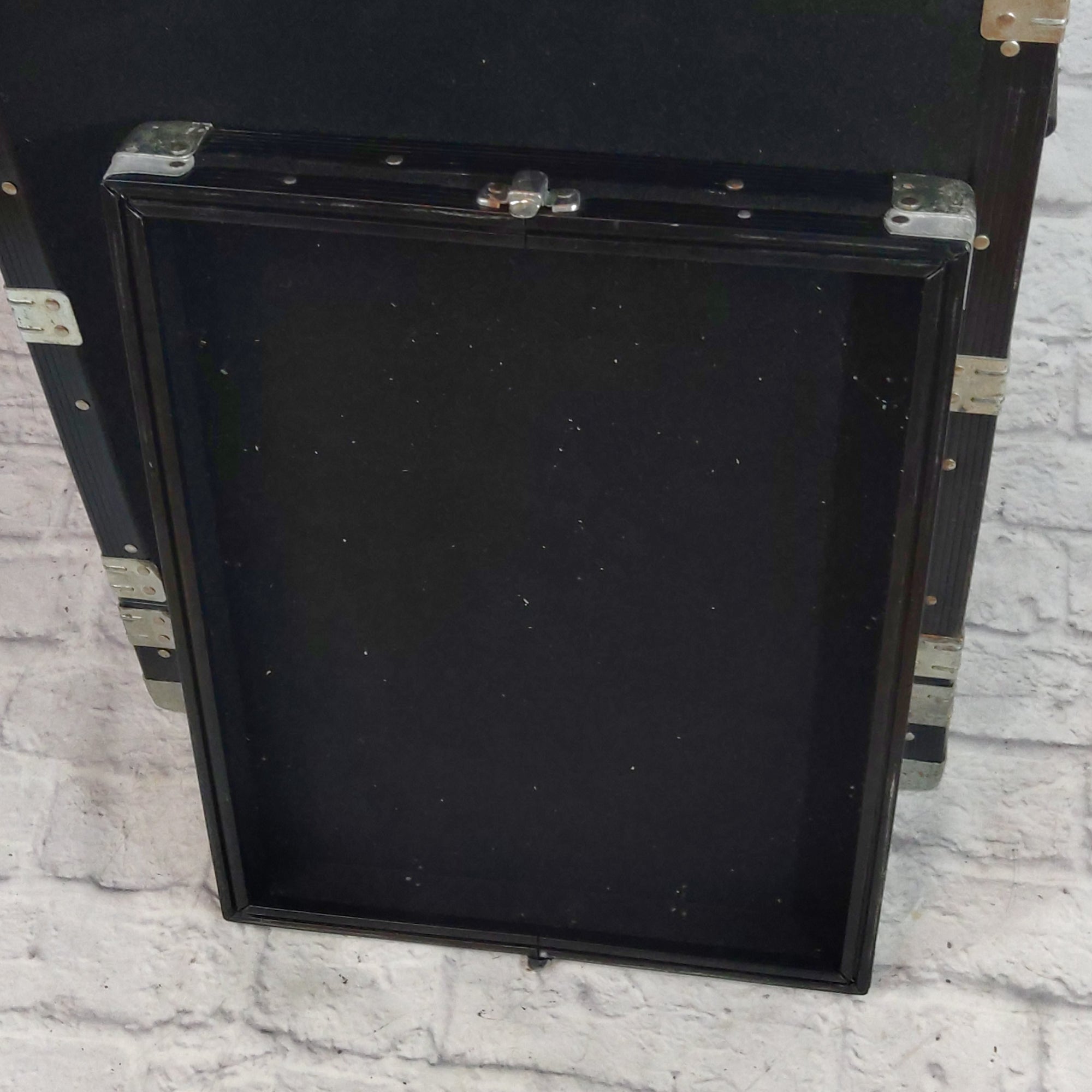 Hybrid Cases Carpetbagger 8U Deep Rack Case