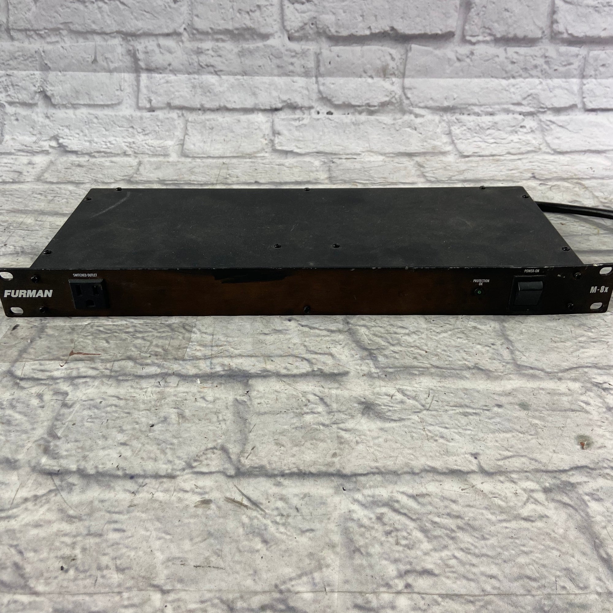 Furman M-8X Power Conditioner