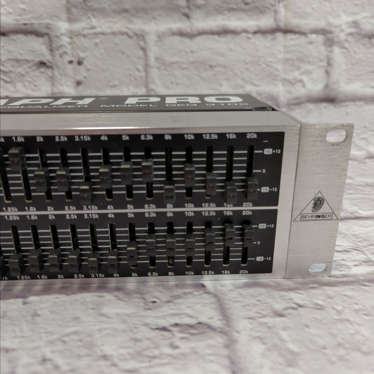 Behringer GEQ3102 Ultragraph Pro 31 Band Rack Equalizer
