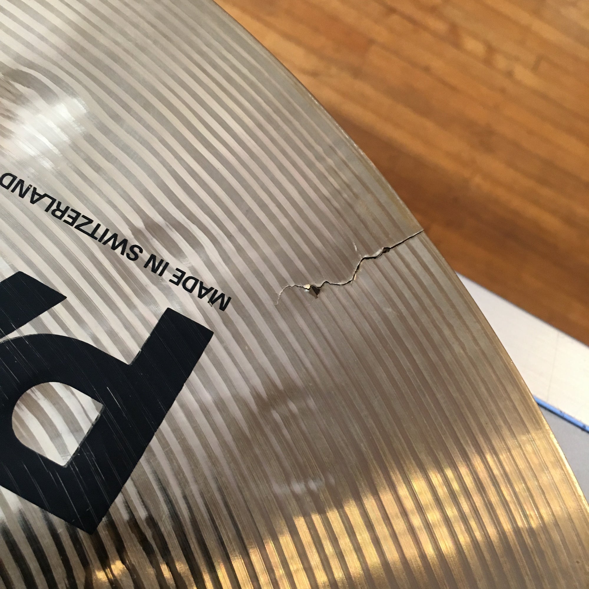 Paiste 21in Signiture Dry Heavy Ride Cymbal (Cracked)