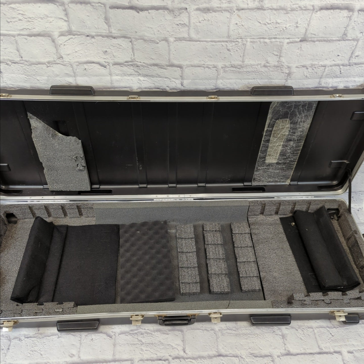 SKB 88 Key Keyboard Case with Wheels