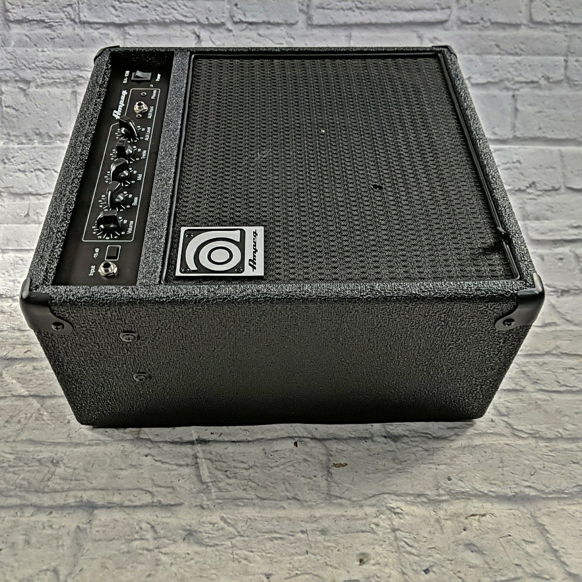 Ampeg BA-108v2 Bass Practice Amp