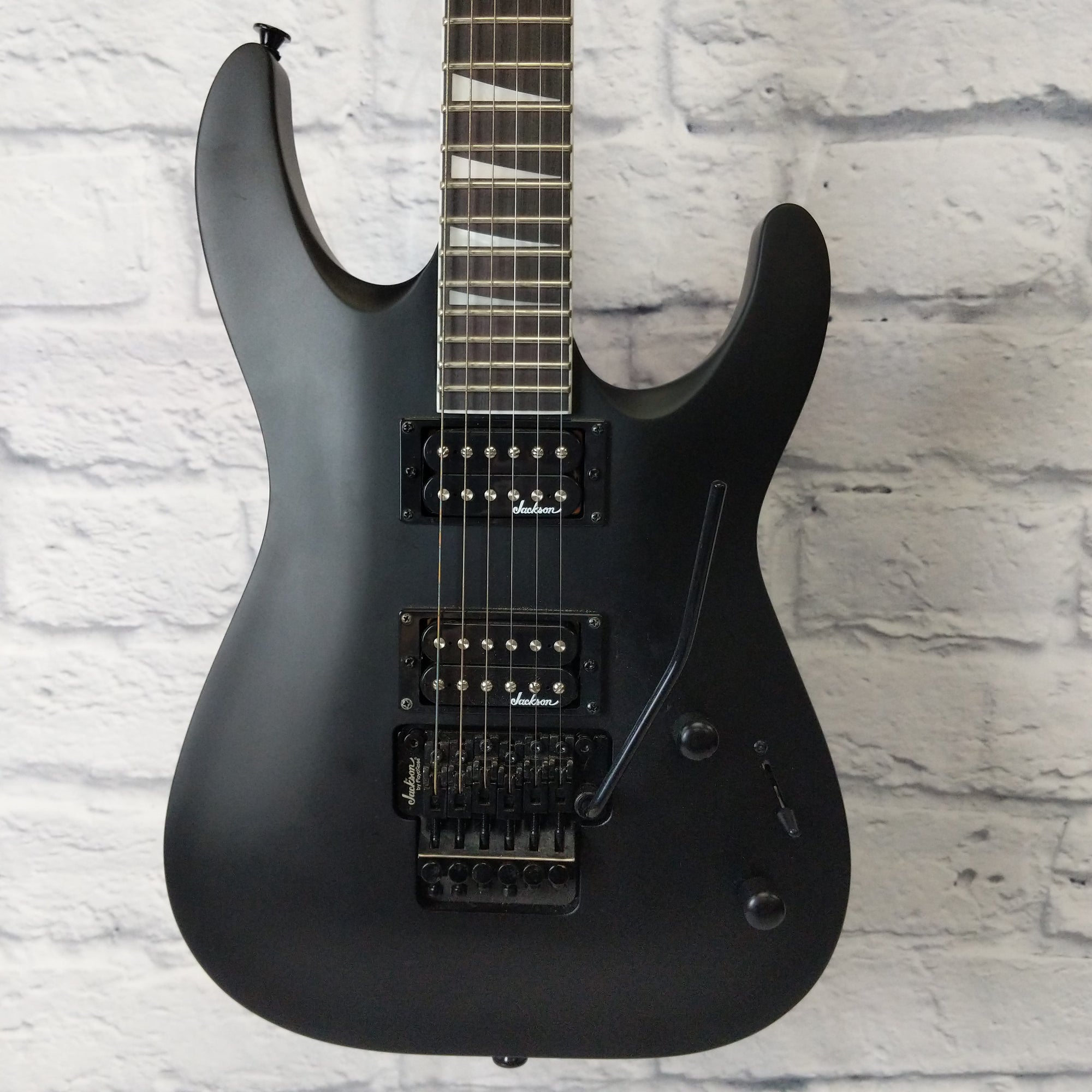 Jackson Dinky JS32 DKA Electric Guitar w/lisc Floyd Rose