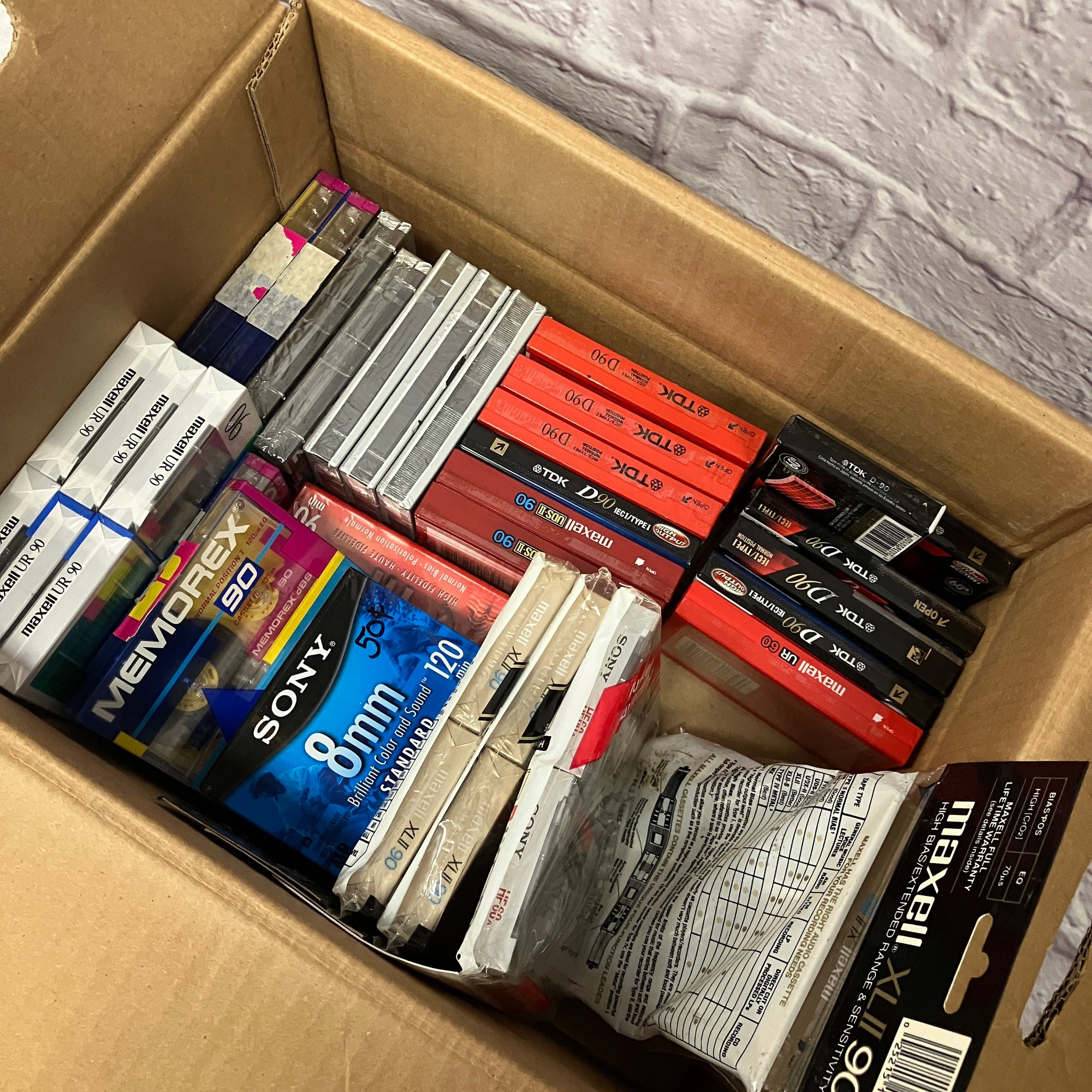Unknown BULK LOT OF SEALED AUDIO CASSETTES