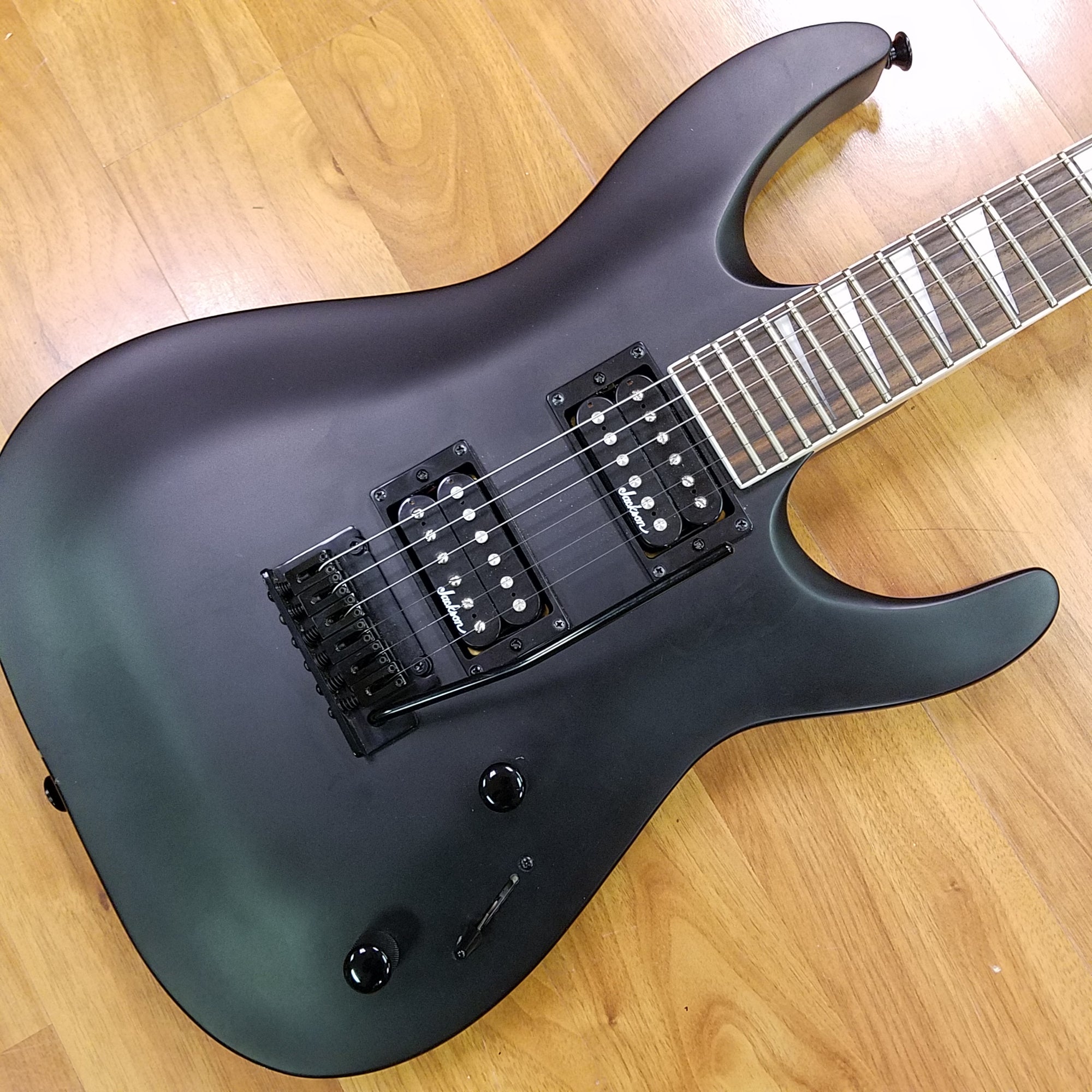 Jackson JS22 Dinky  Satin Black