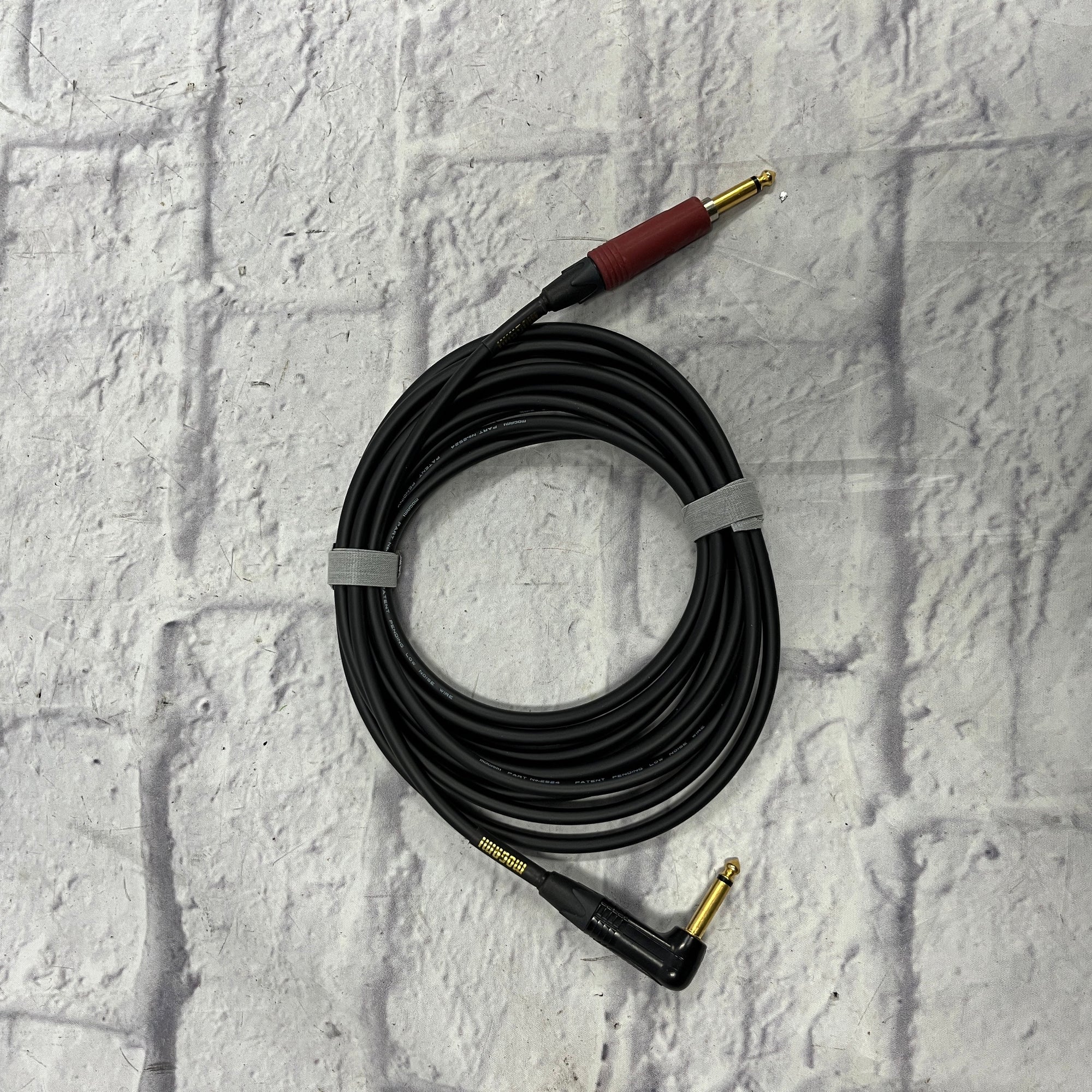 Mogami Gold 15' Instrument Cable Right Angle