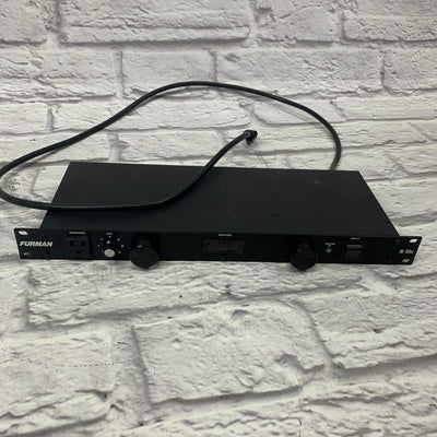 Furman M 8DX Power Conditioner
