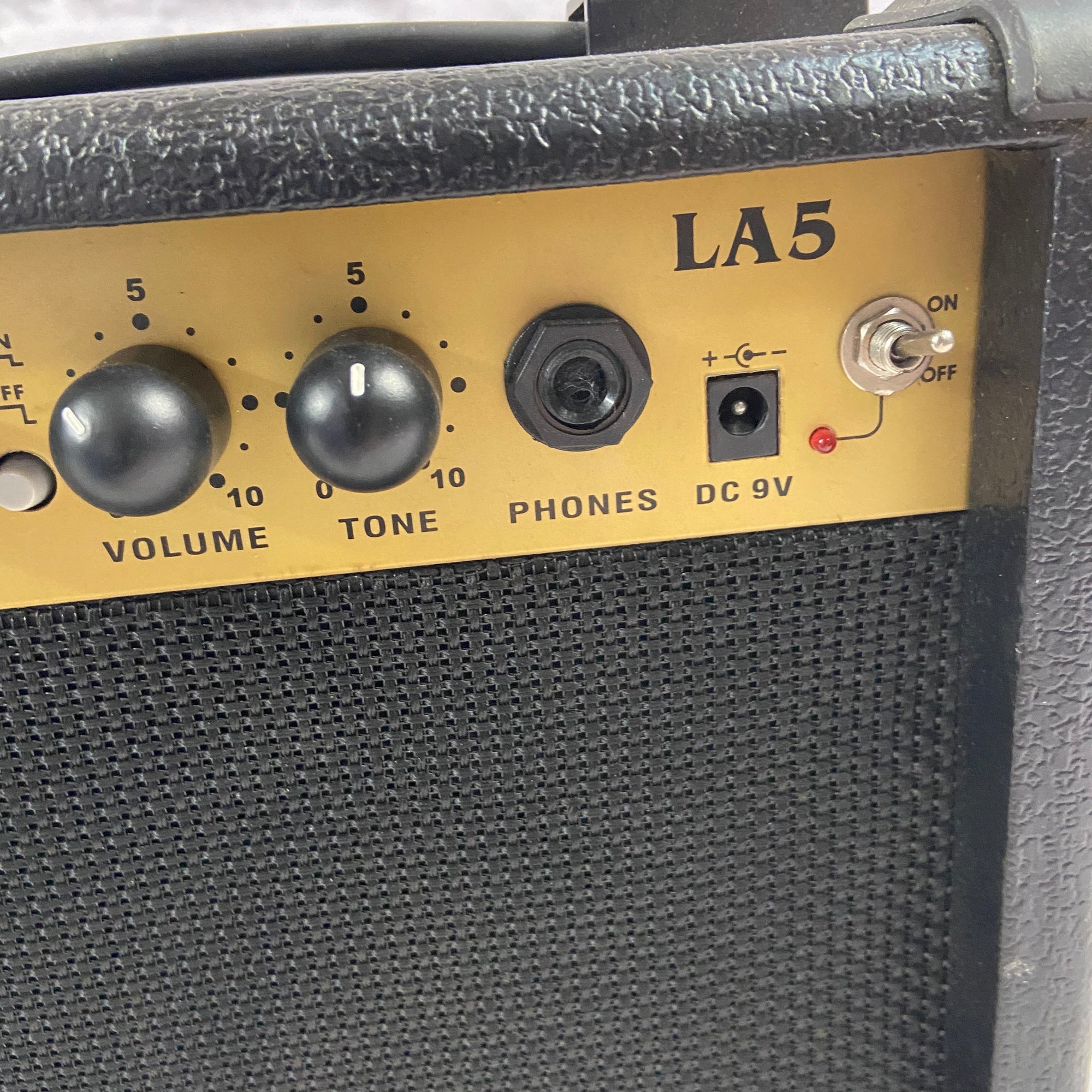 Caraya LA5 9V Battery Powered Guitar Combo Practice Amp