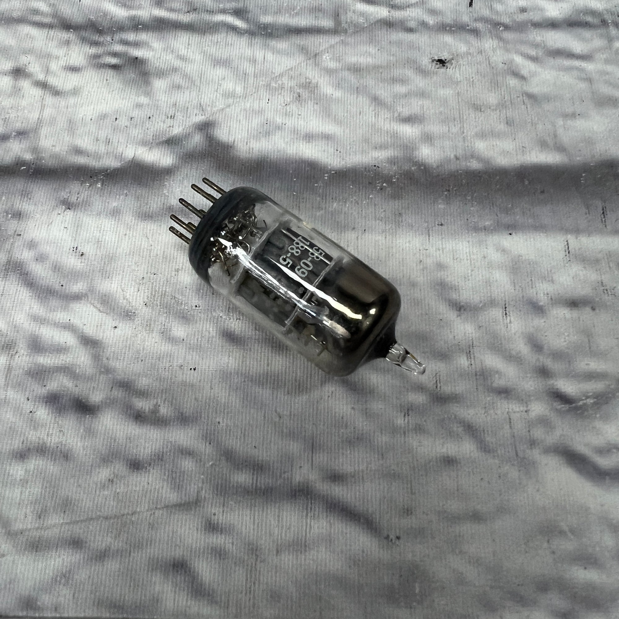 General Electric 12AY7 Amplifier Tube