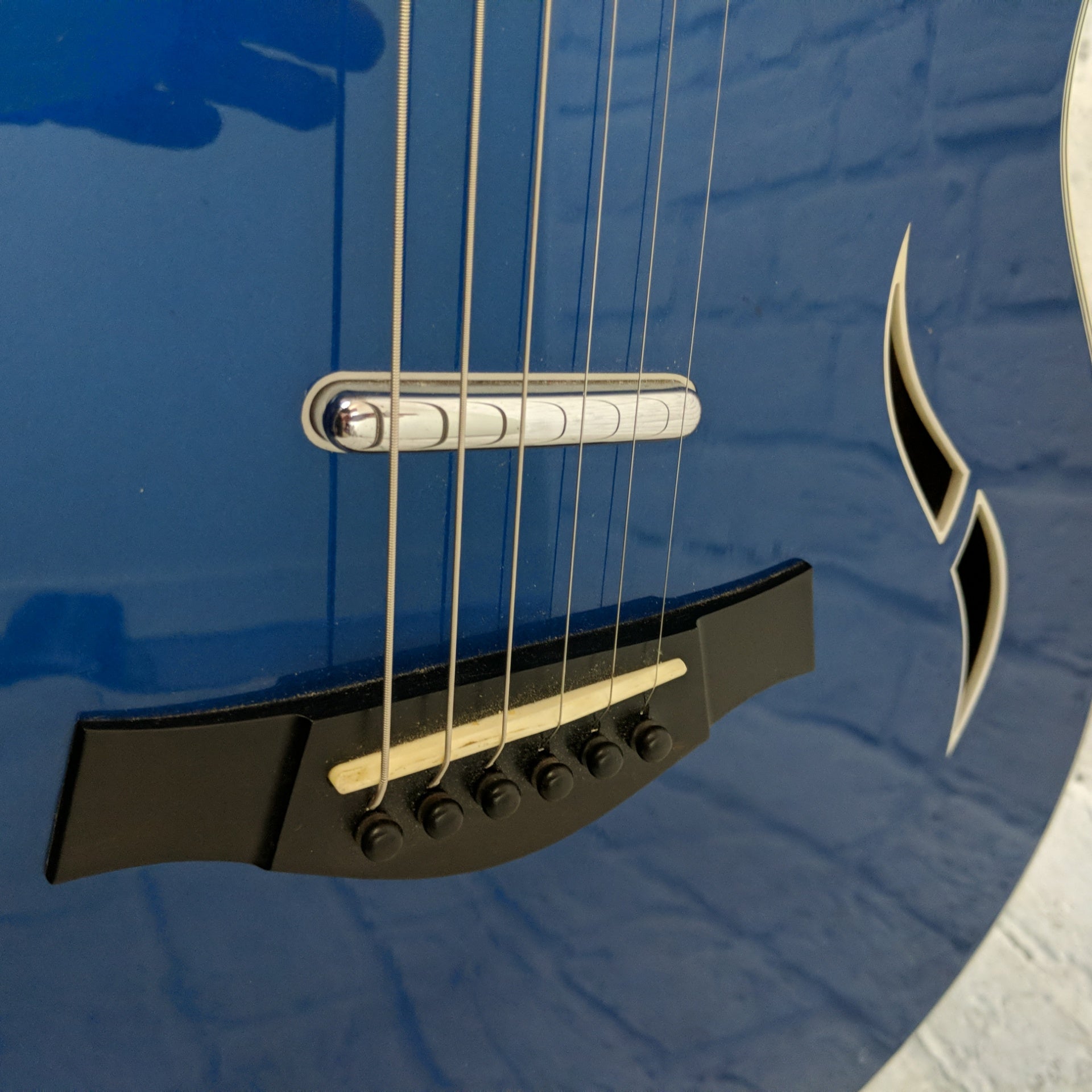 Taylor T5-S Blue Acoustic Electric Thinline w/Case