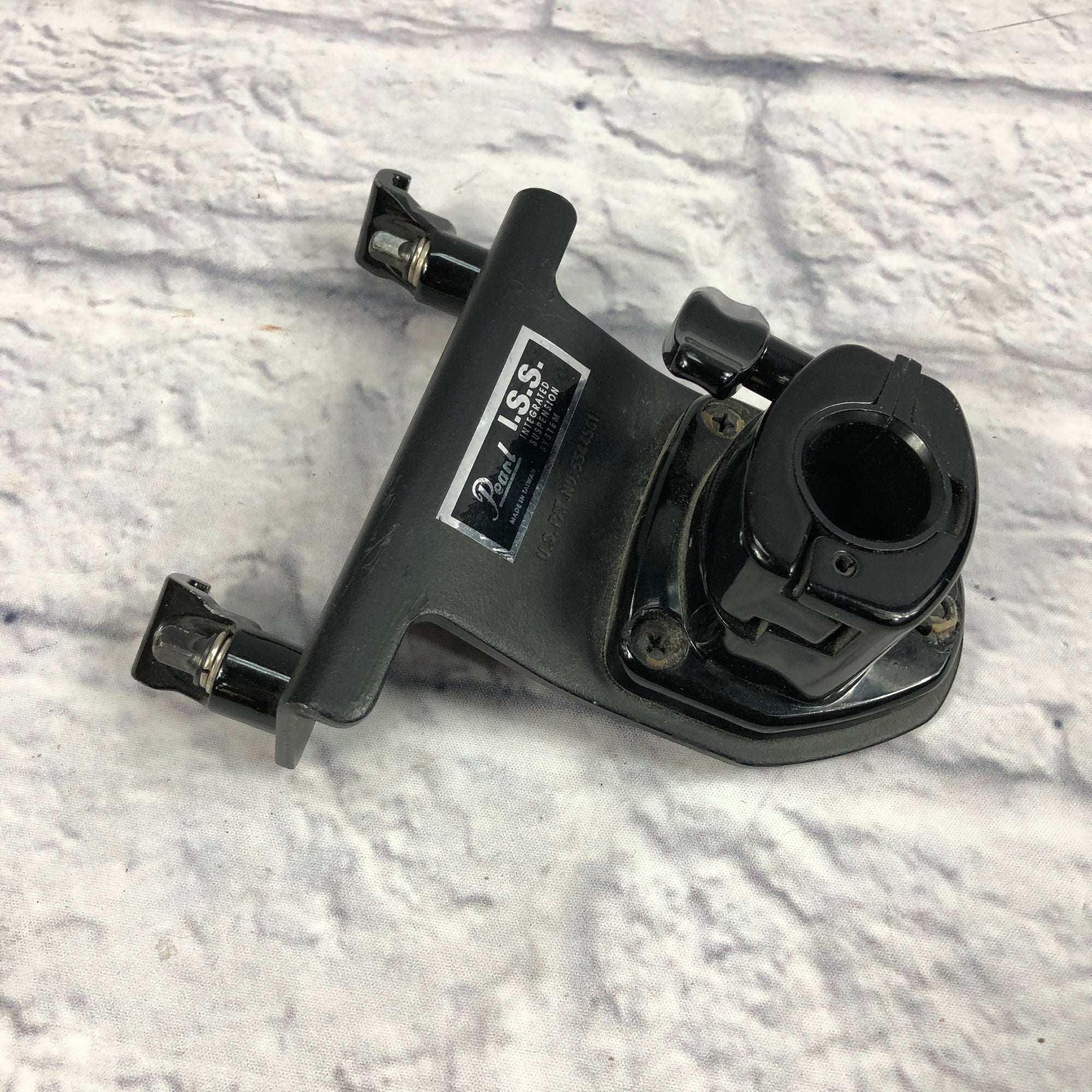 Pearl ISS Tom Mount Latch