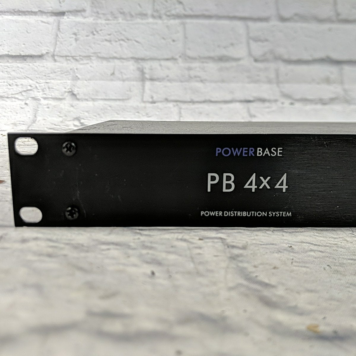 ART PowerBase PB 4x4 Power Distribution System Power Conditioner
