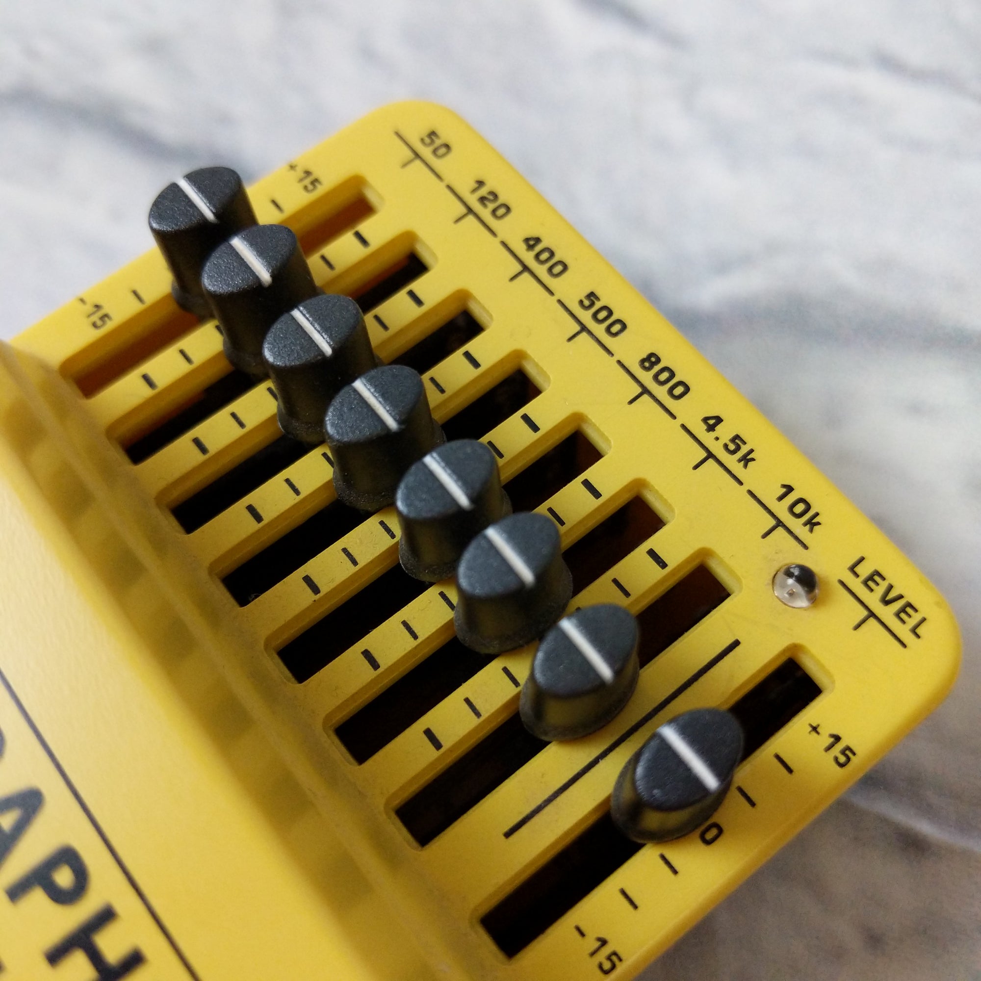 behringer bass eq pedal Behringer BEQ700 Bass Graphic EQ Pedal