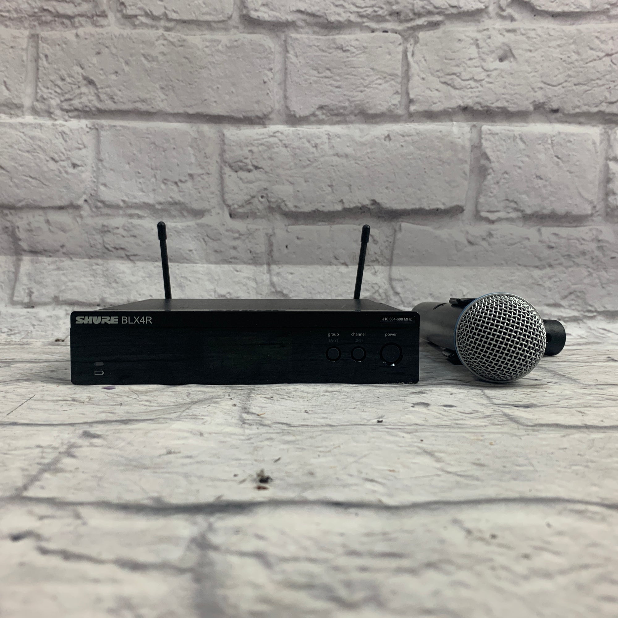 Shure BLX24R With Wireless Beta 58A