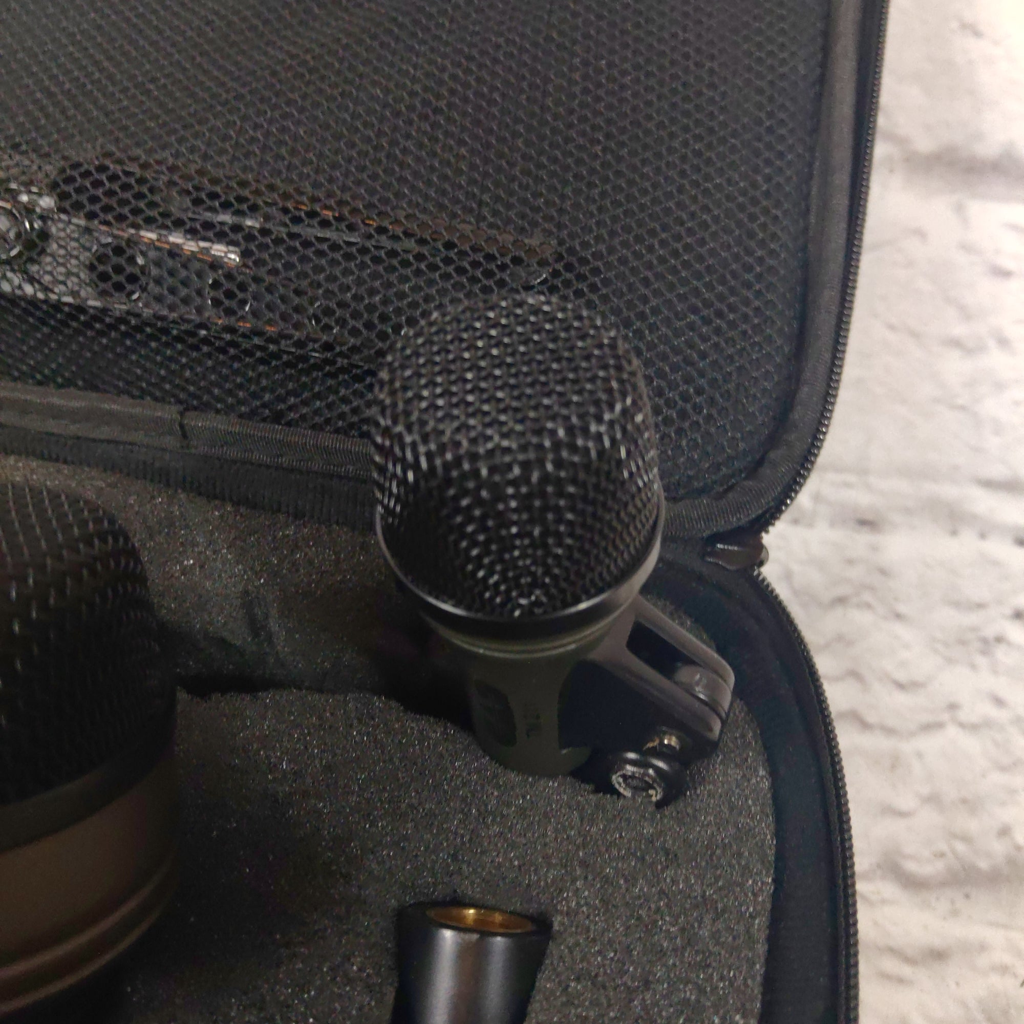 CAD Pro-7 7pc Drum Mic Set - KM212 Kick, 3 TM211 Tom, 2 CM217 Overheads, SN210 Snare