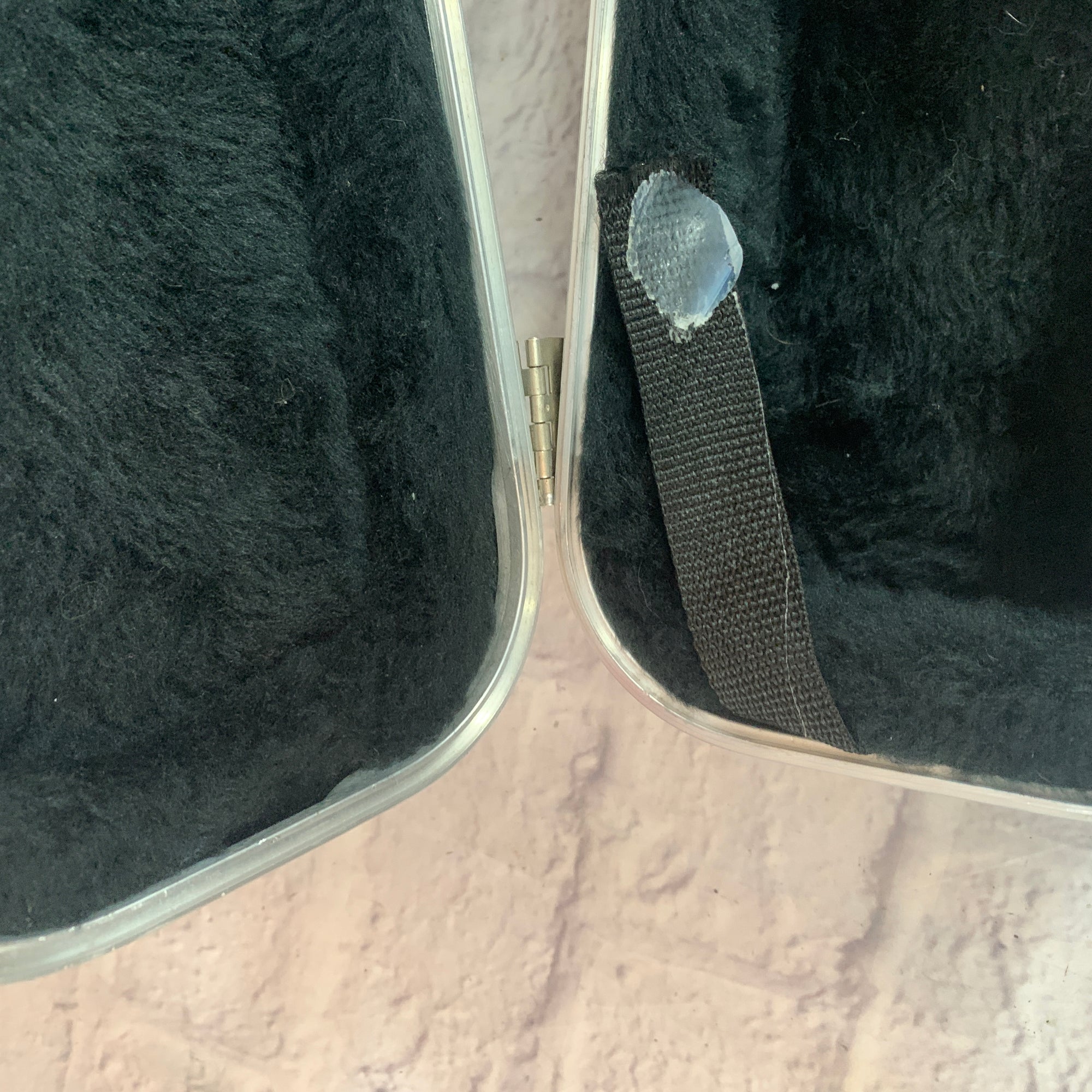 Freedom by SKB Acoustic Guitar Case