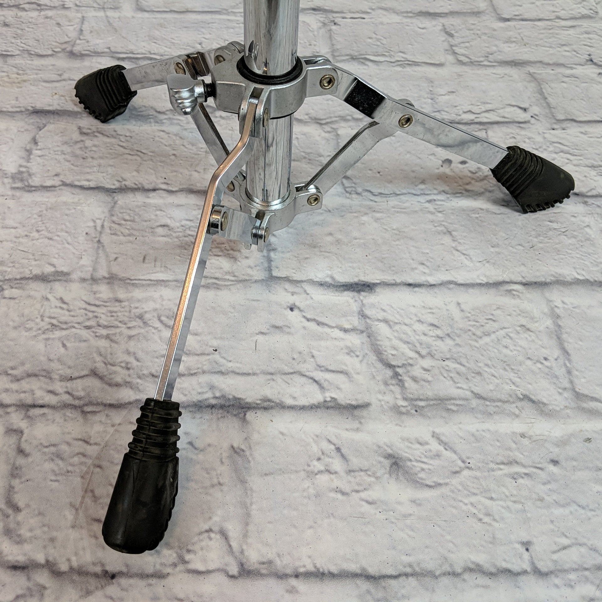 Yamaha SS740A Medium Weight Single Braced Snare Stand