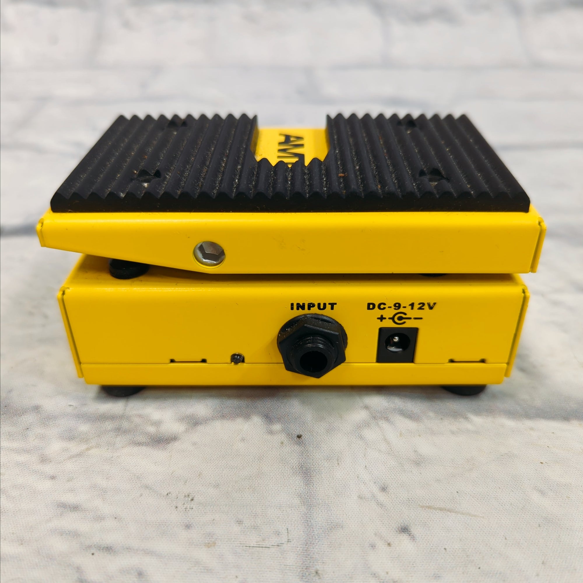 amt volume pedal AMT LLM-2 Little Loudmouth Volume Pedal Made in Russia