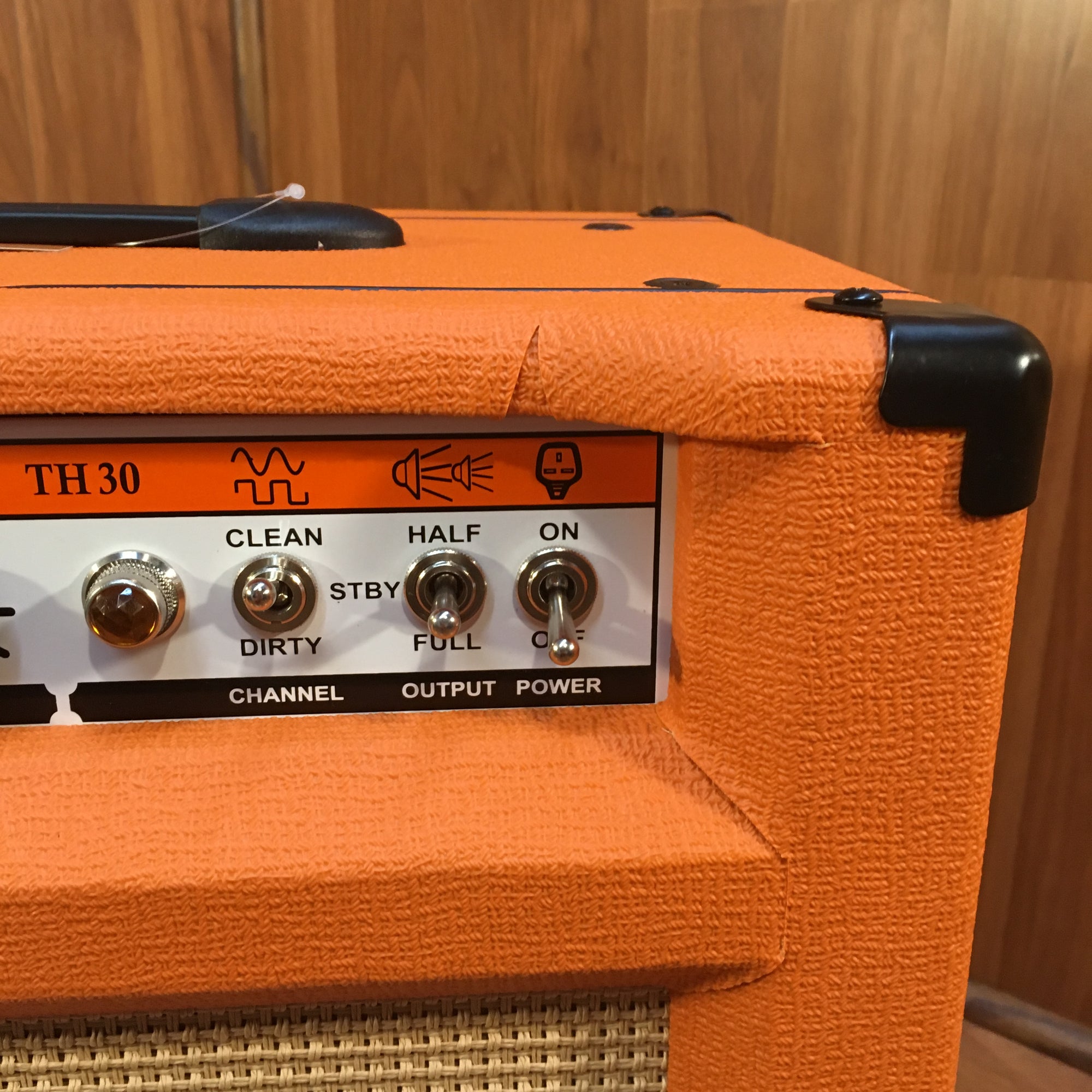 ** Orange TH30C 30-Watt 1x12 Twin Channel with footswitch